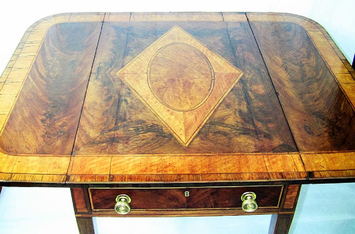 18th Century Sheraton George III Pembroke Table In Good Condition In Dallas, TX