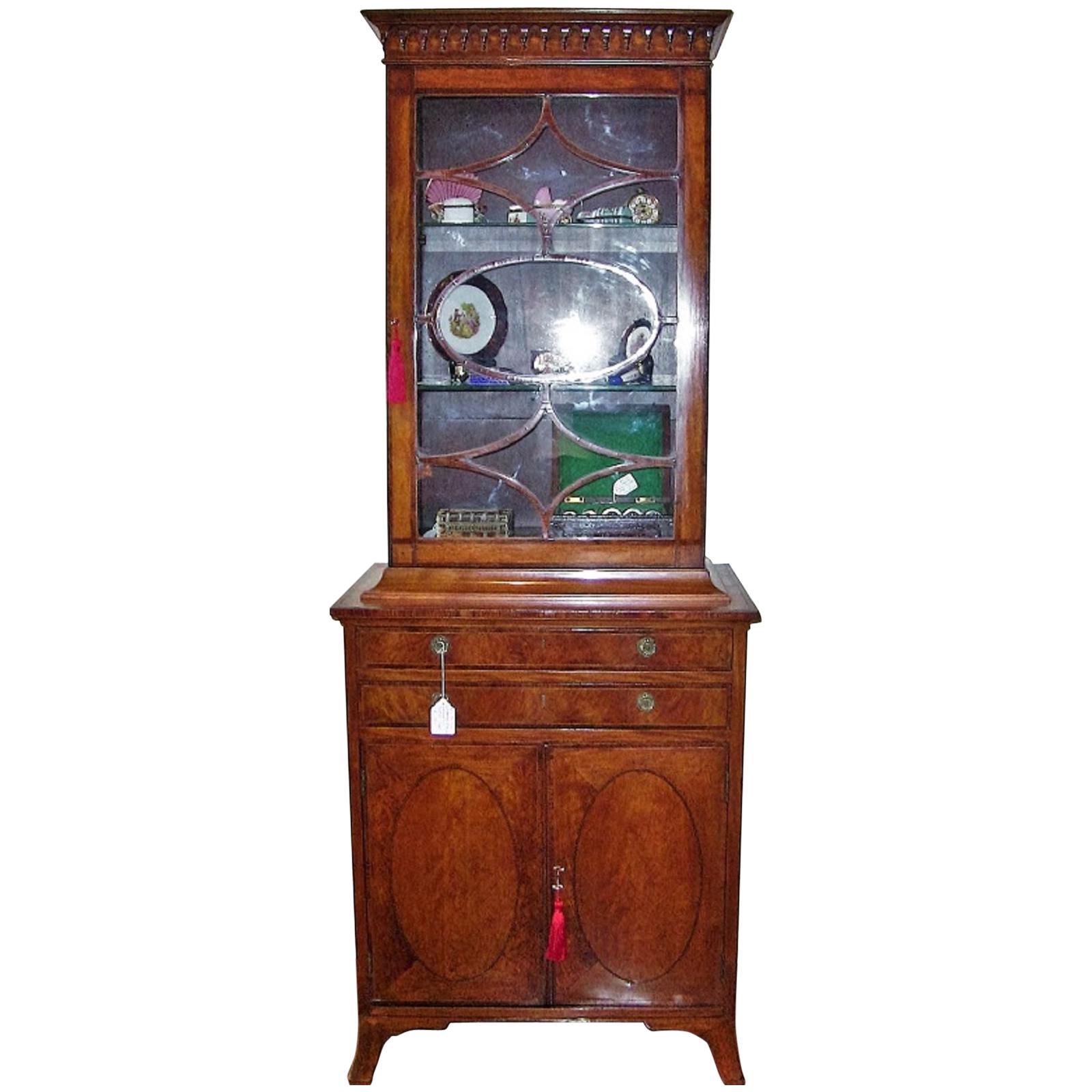 An Irish 18th Century Walnut Display For Sale at 1stDibs