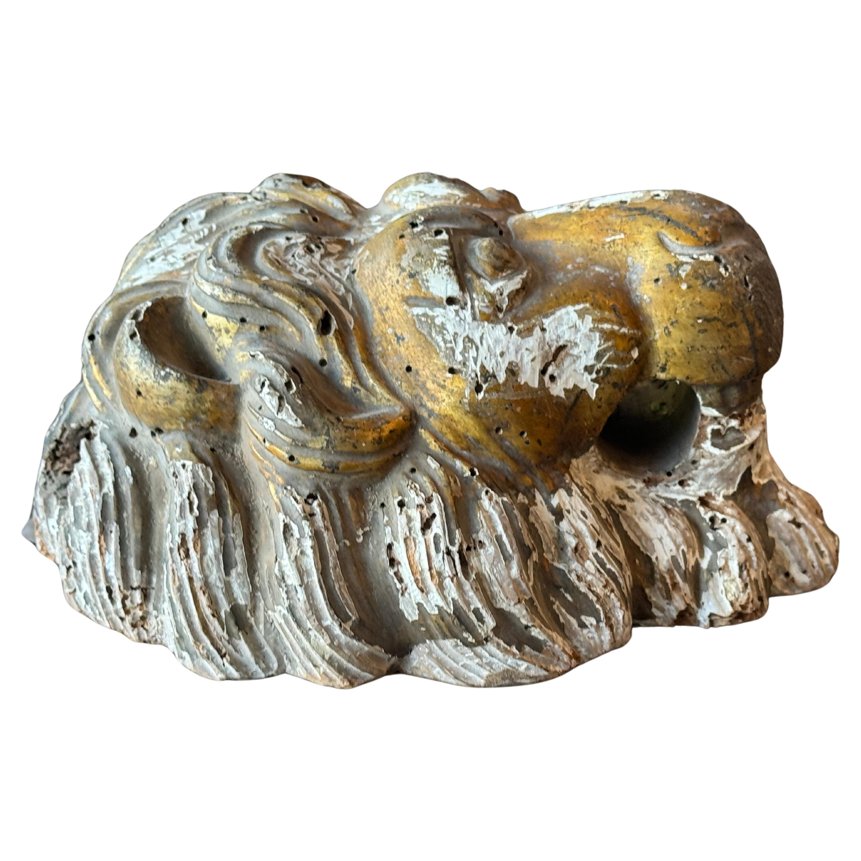 Hand-Crafted 18th Century Sicilian Rococo Lion's Head Sculpture For Sale