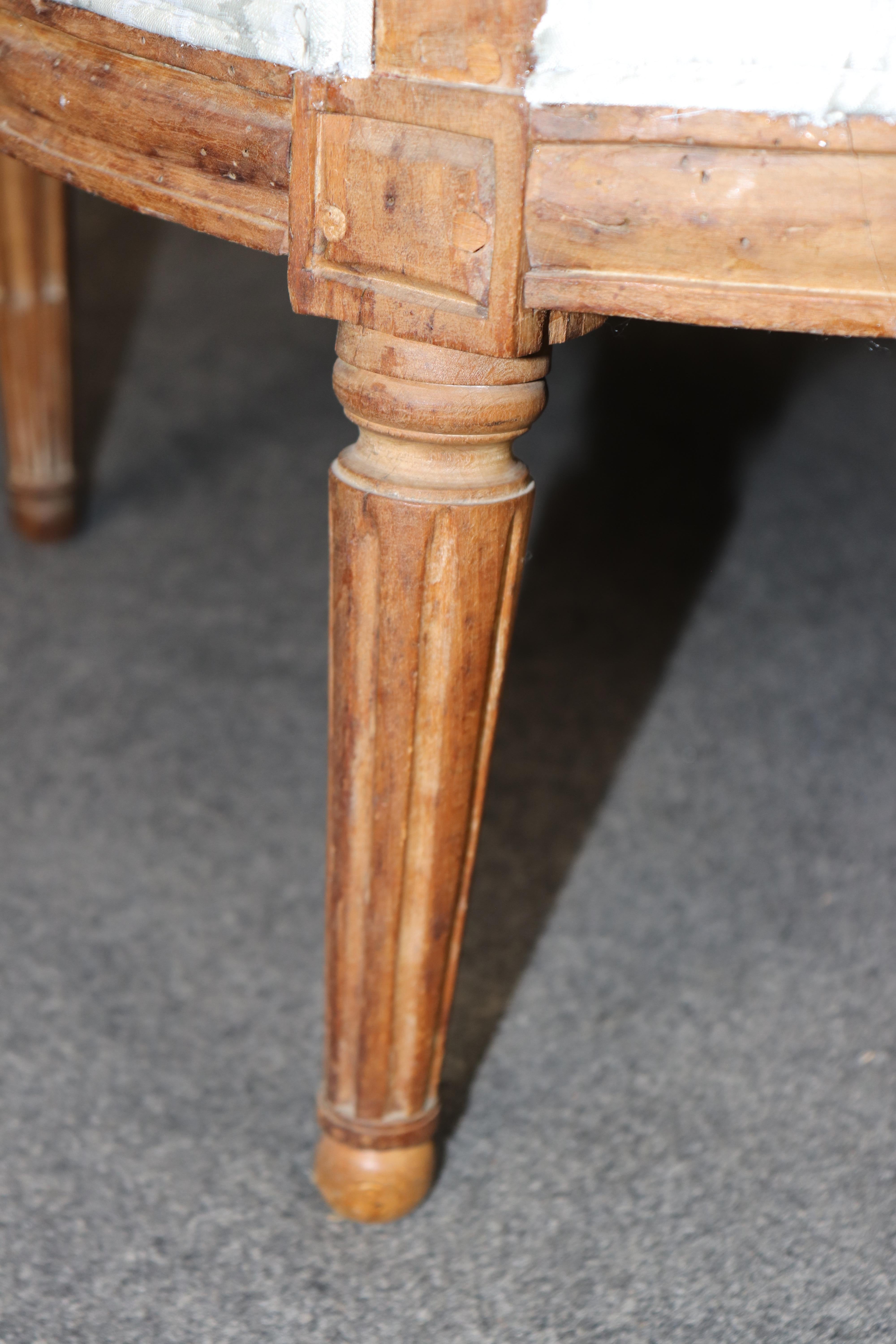 18th Century Signed French Louis XVI Carved Bergère Chair im Angebot 5