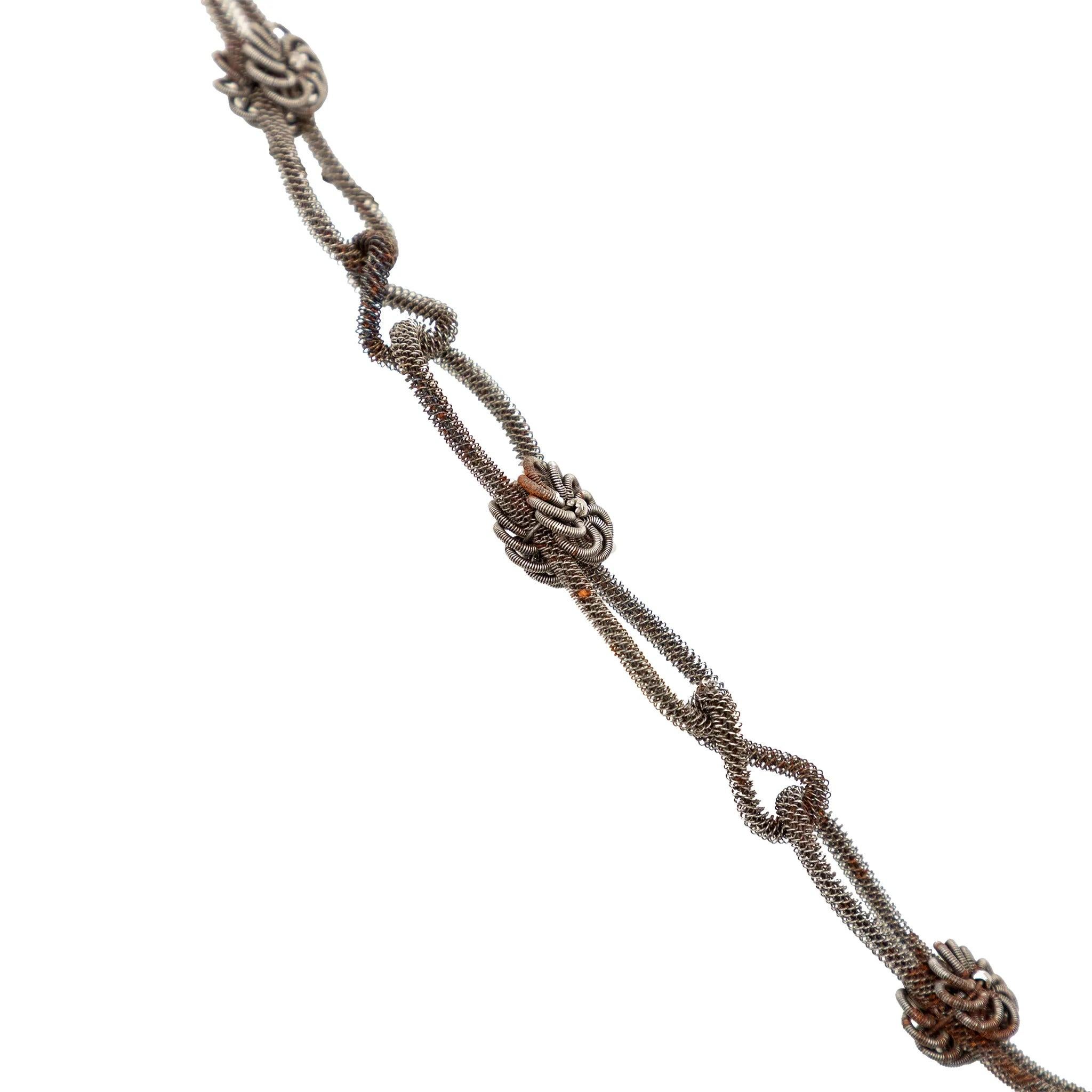 Collier de croix en fer forgé de Silésie du XVIIIe siècle État moyen - En vente à Milano, IT