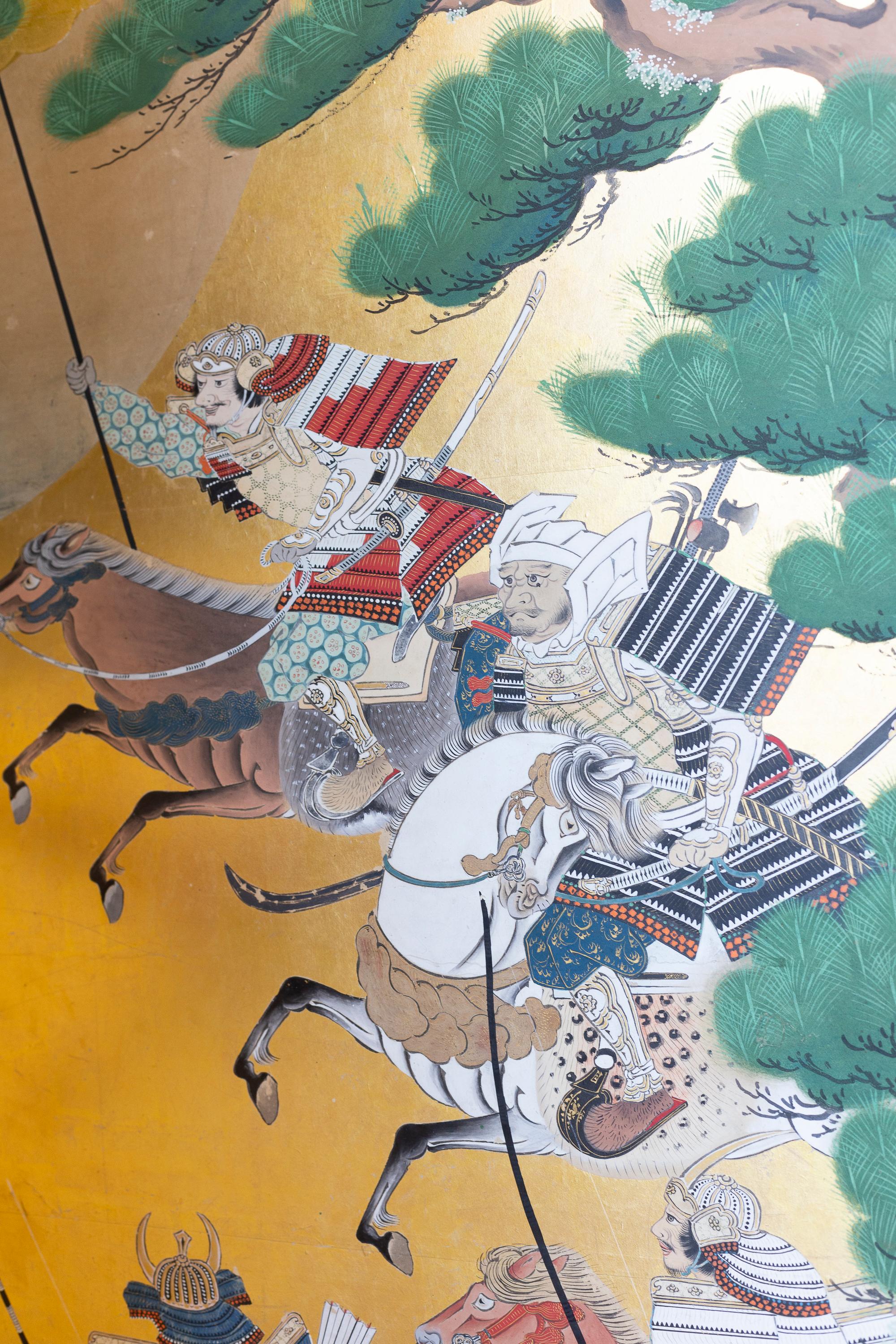 Paravent japonais à six panneaux du XVIIIe siècle représentant des samouraïs sur des chevaux en vente 1