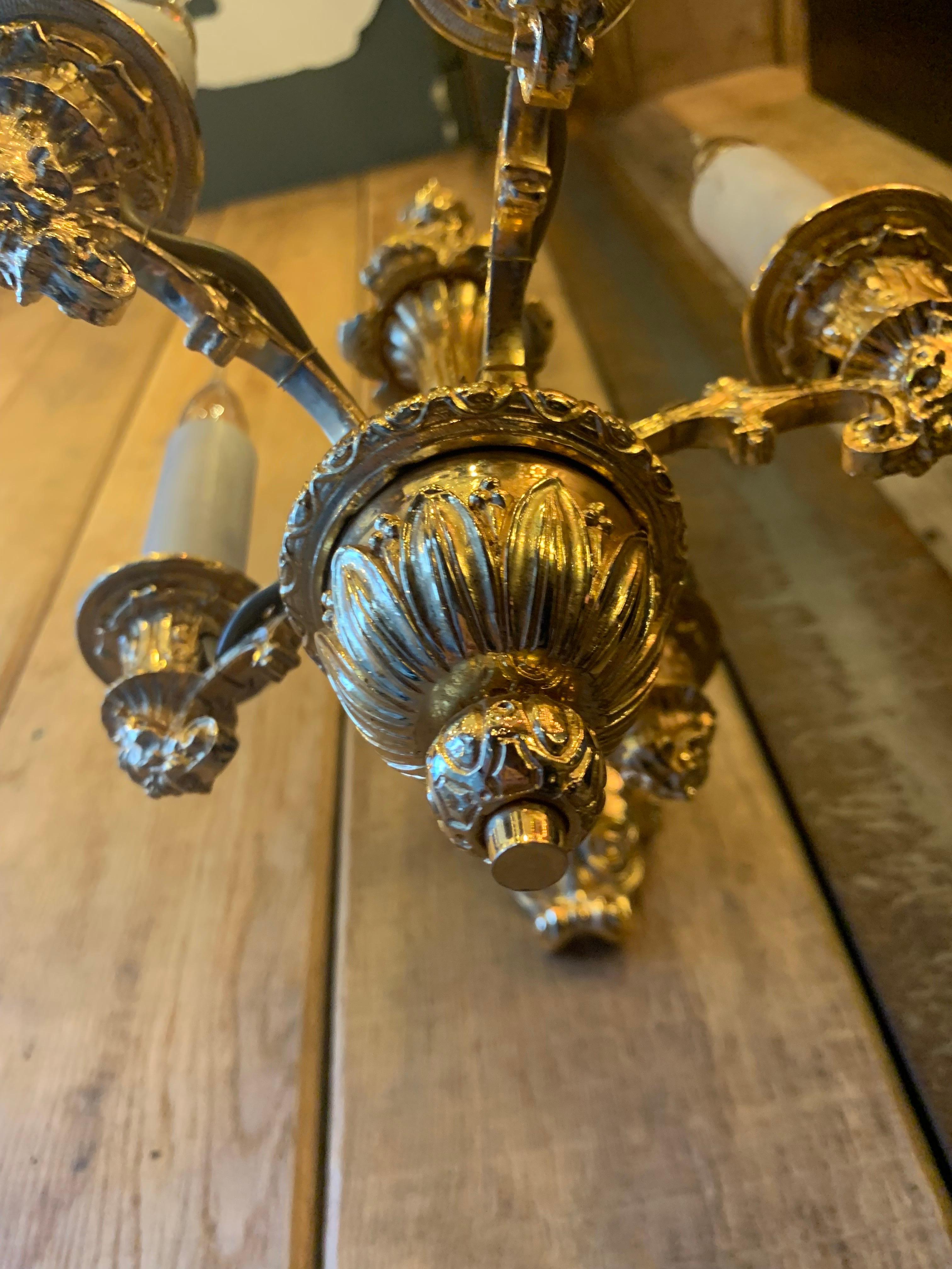 French 18th Century Small Dragons Wall Lamp with 5 lights in Bronze and Gold 18K For Sale