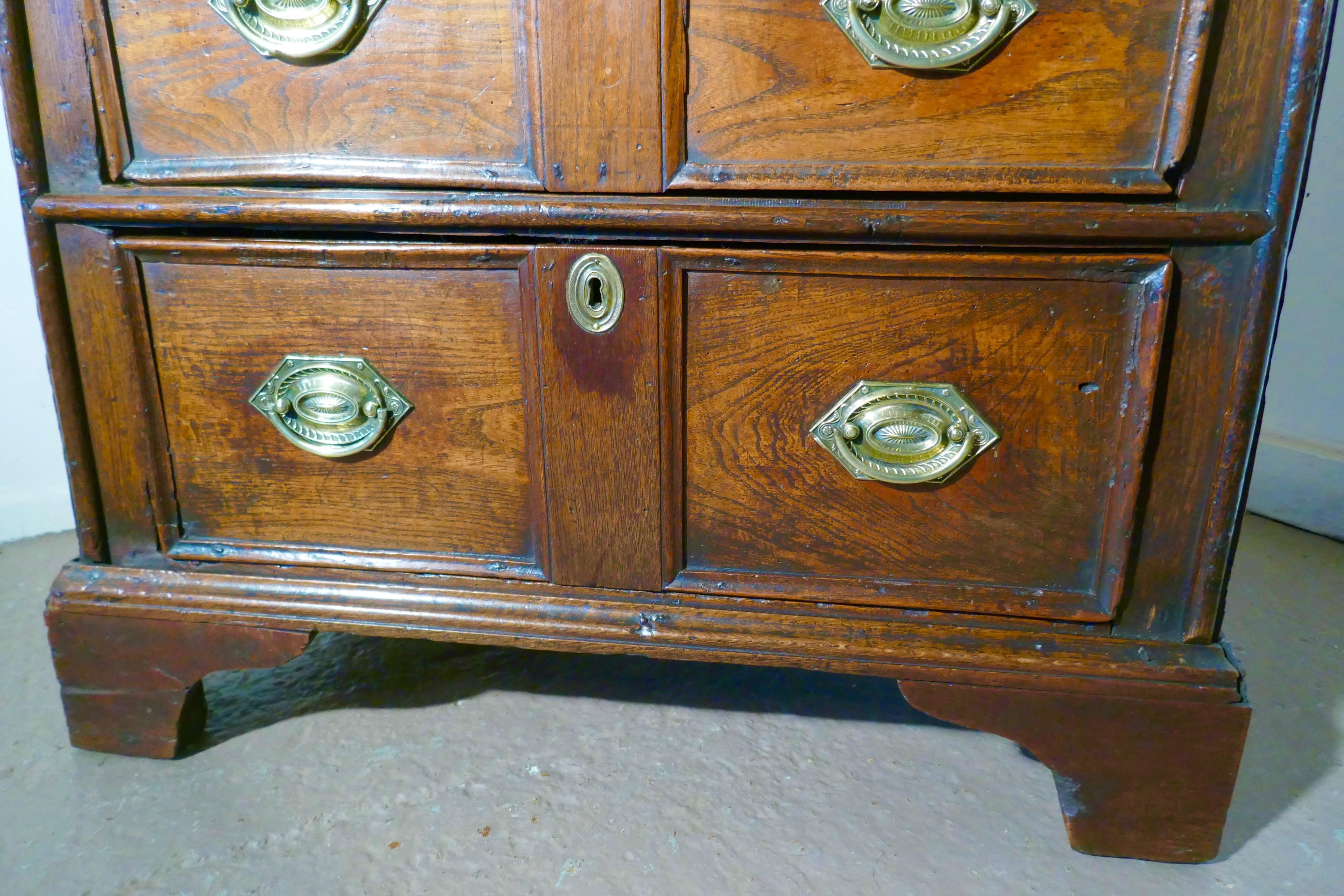 18th Century Small Elm Country Chest of Drawers For Sale 2