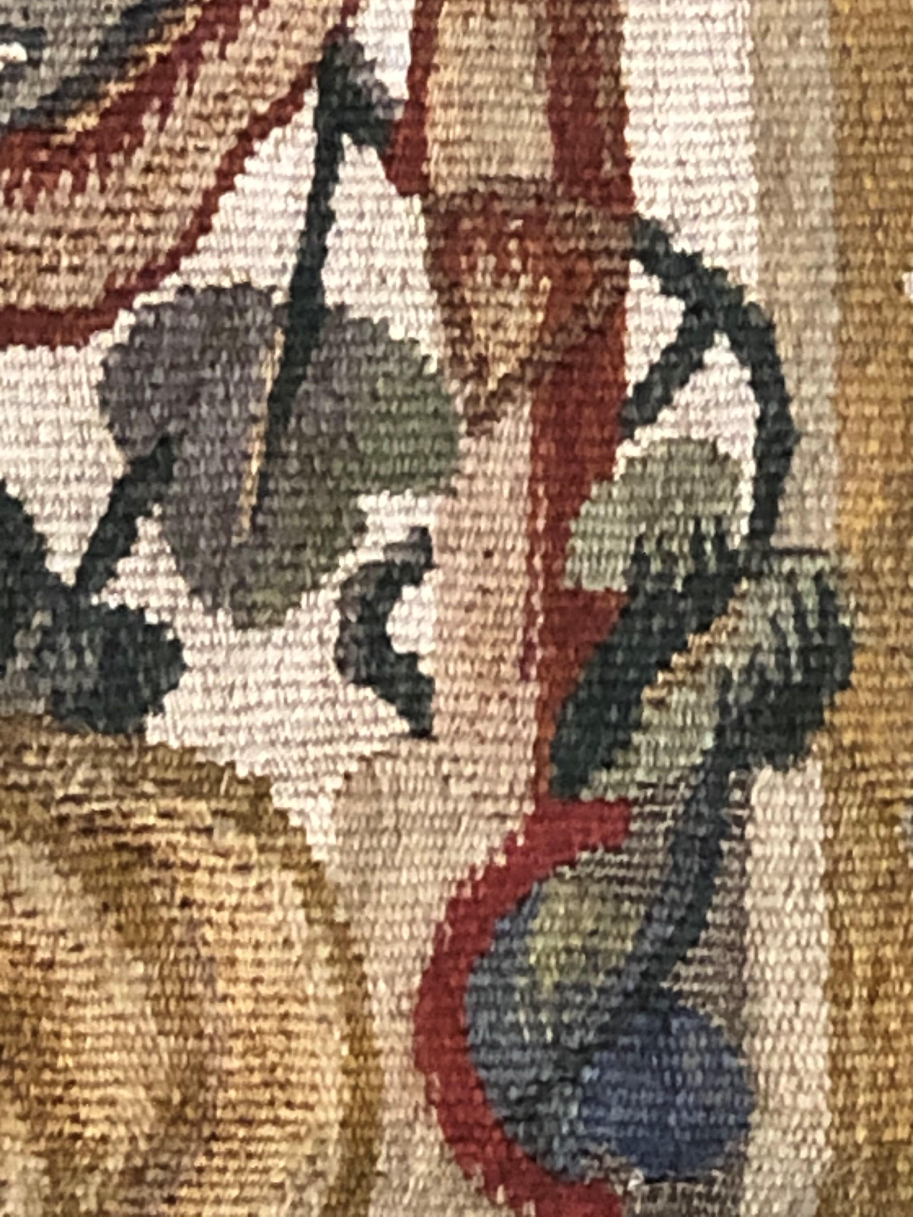 Tapisserie du XVIIIe siècle à petits fruits et floréal Greene & Greene Greene, ca 1780 en vente 3