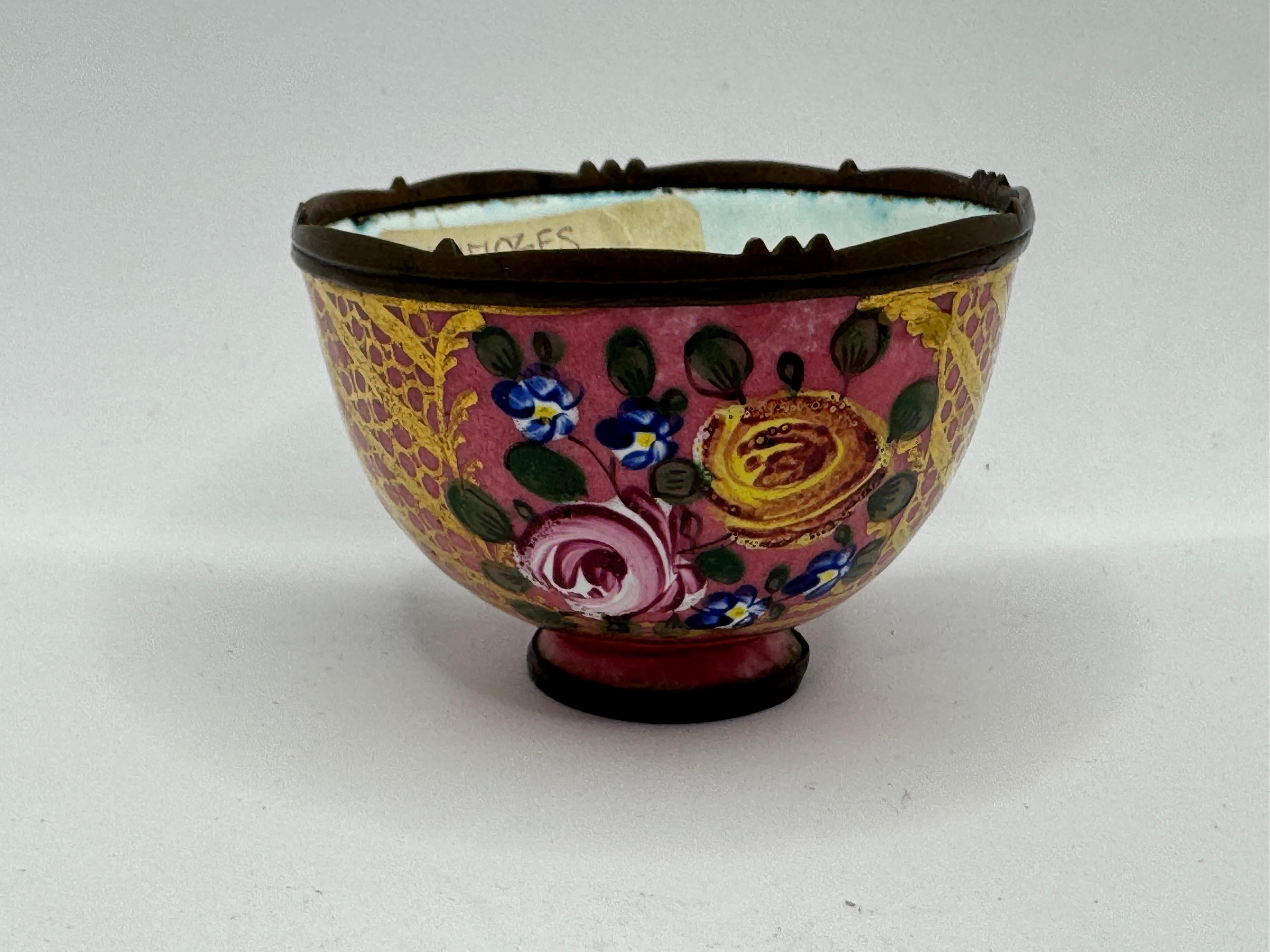 Salero pequeño de Limoges esmaltado del siglo XVIII Francés en venta