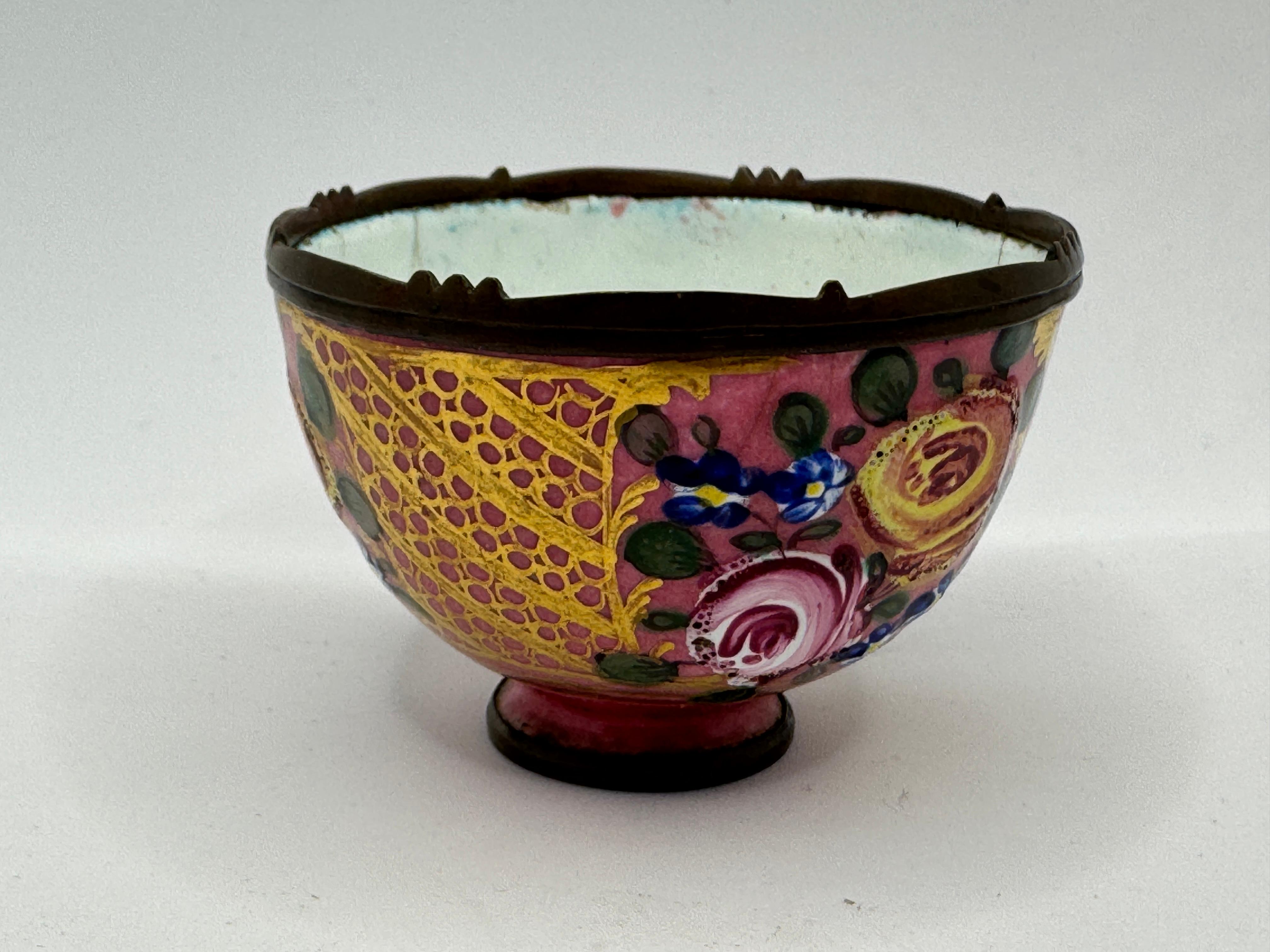 Salero pequeño de Limoges esmaltado del siglo XVIII en venta 1
