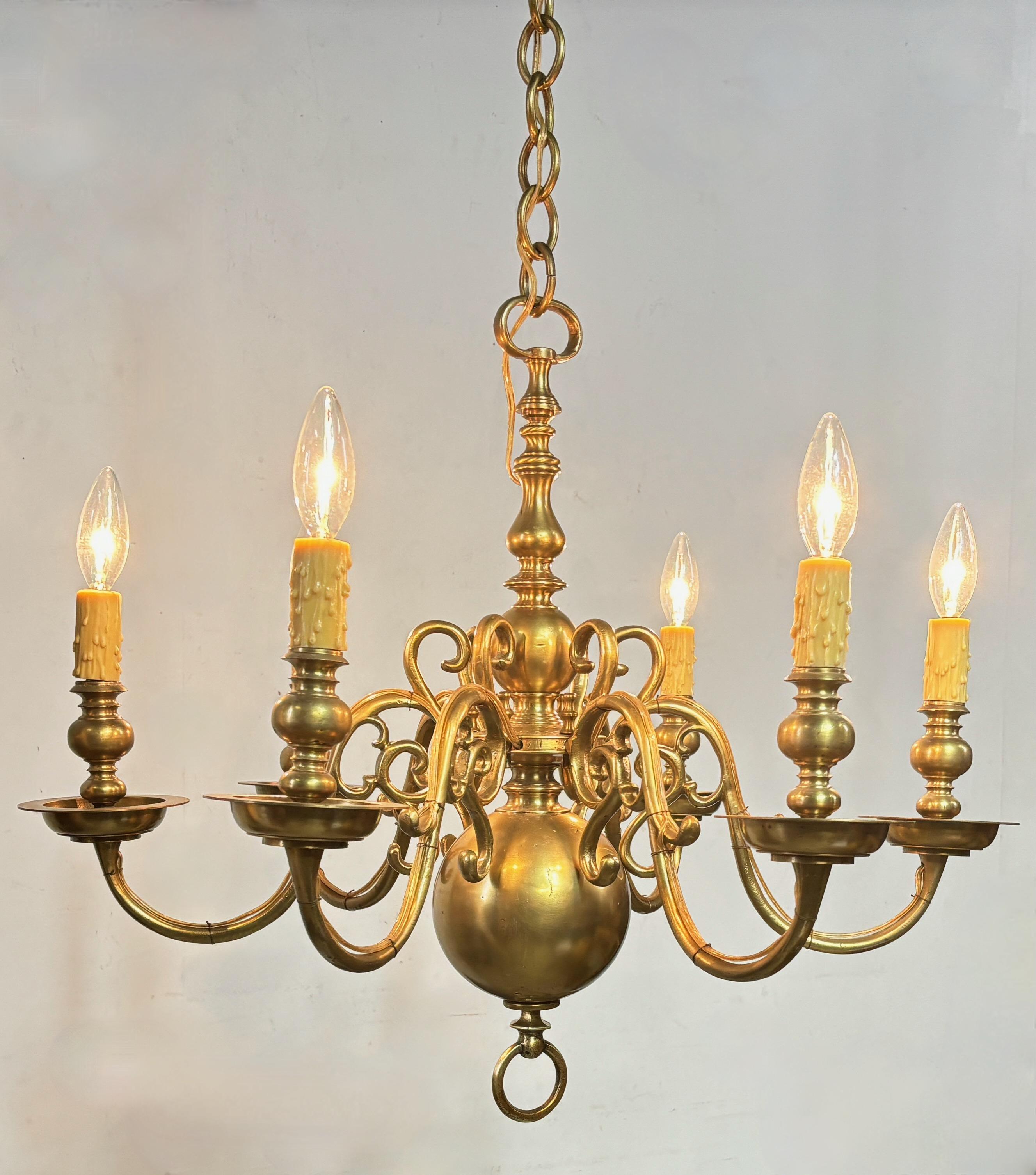 Luminaire hollandais en laiton massif du 18e siècle Bon état - En vente à San Francisco, CA