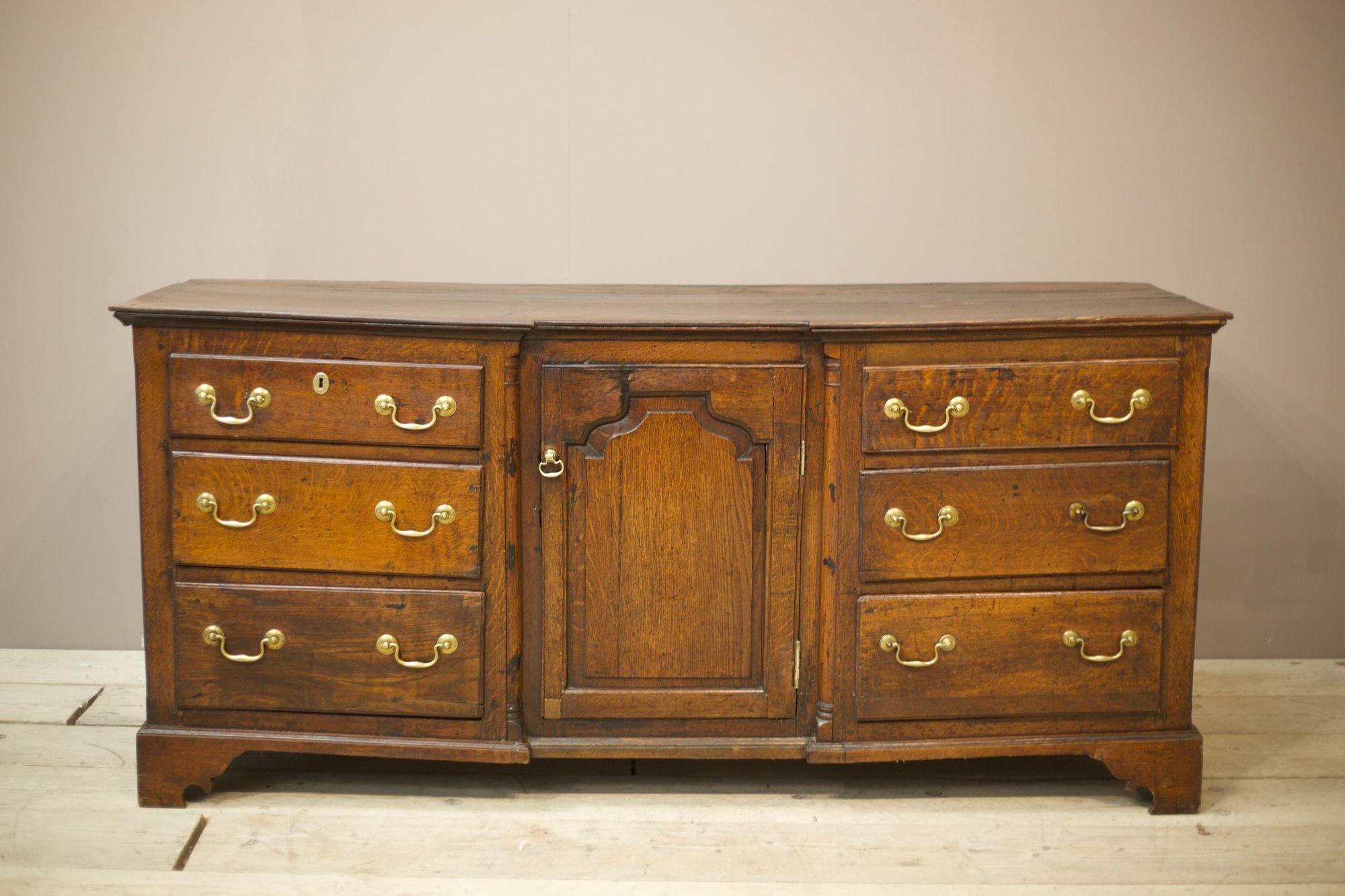18th Century Solid Oak Georgian Dresser Base In Good Condition For Sale In Malton, GB