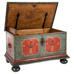 18th-Century Solid Pine and Traditional Painted Rural Bohemian Trunk or Chest