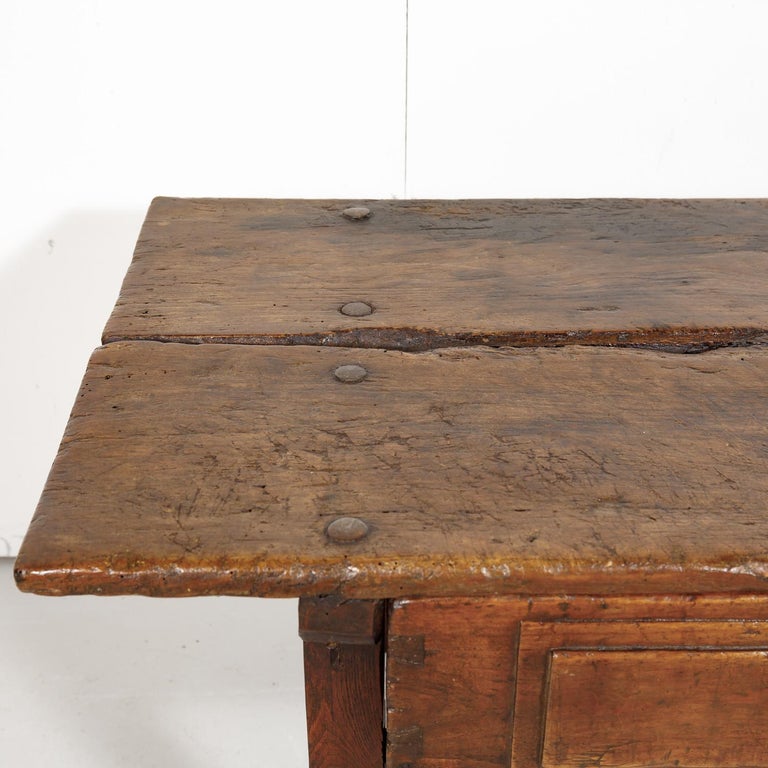 18th Century Solid Walnut Spanish Side Table For Sale 2