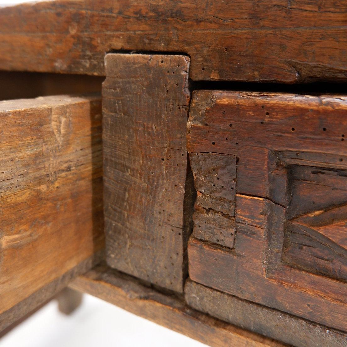 18th Century solide oak Spanish Console table For Sale 8