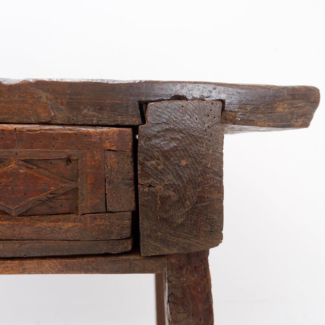 18th Century solide oak Spanish Console table For Sale 10
