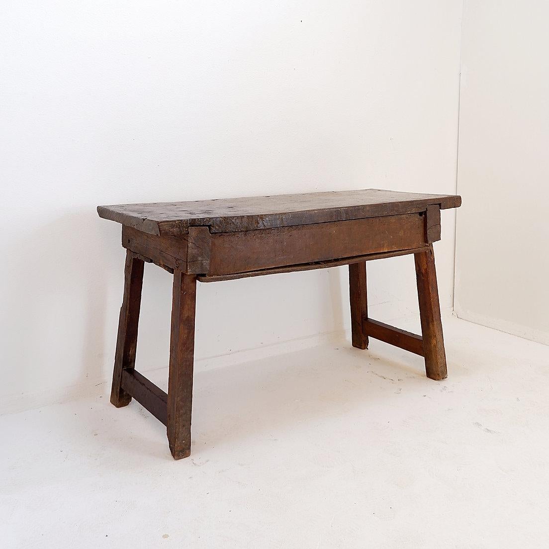 Spanish Colonial 18th Century solide oak Spanish Console table For Sale