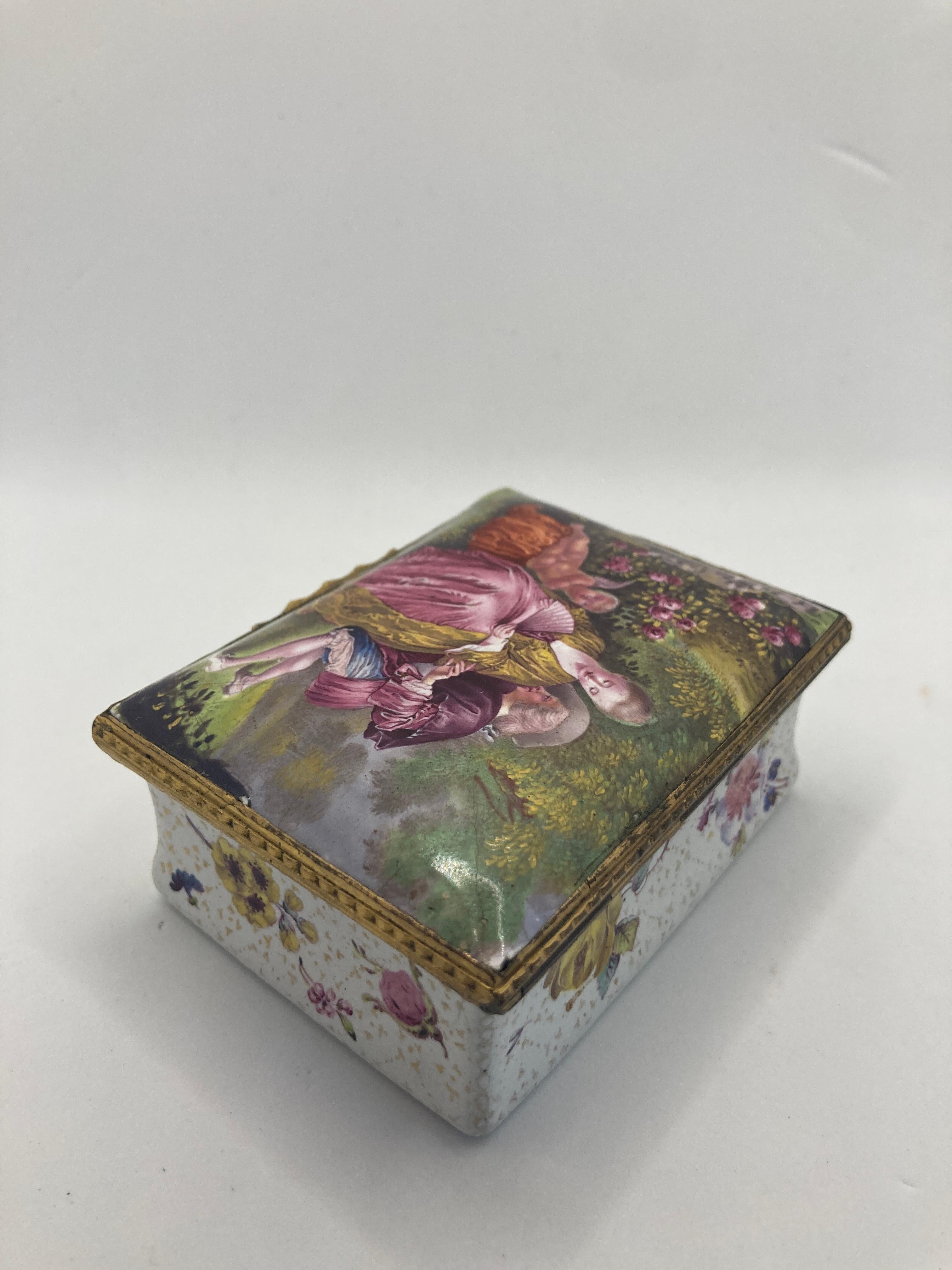 Caja de rapé del siglo XVIII del sur de Staffordshire - 'Cupido en el parque' Inglés en venta