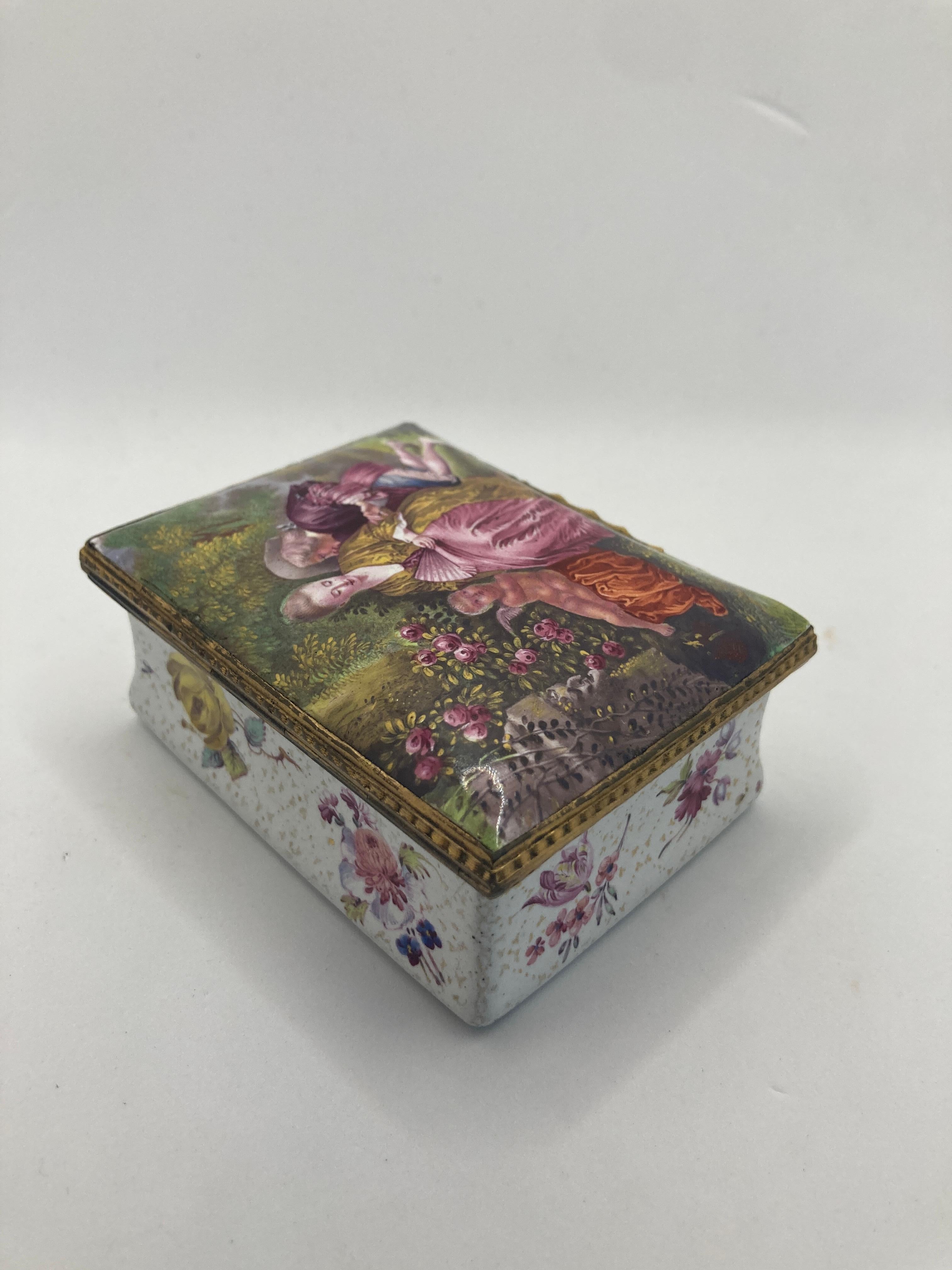 Caja de rapé del siglo XVIII del sur de Staffordshire - 'Cupido en el parque' en Bueno estado para la venta en Basildon, GB