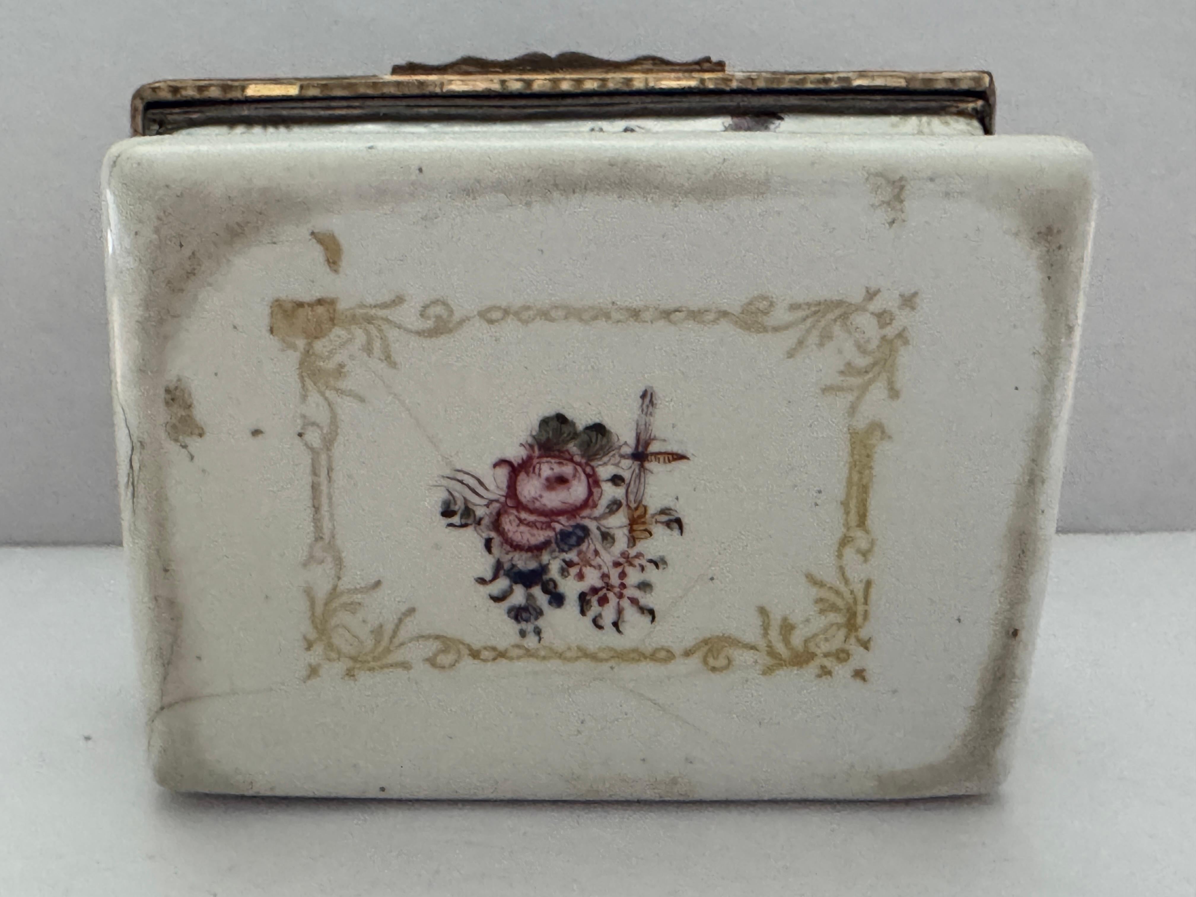 Caja de rapé del siglo XVIII del sur de Staffordshire en venta 2