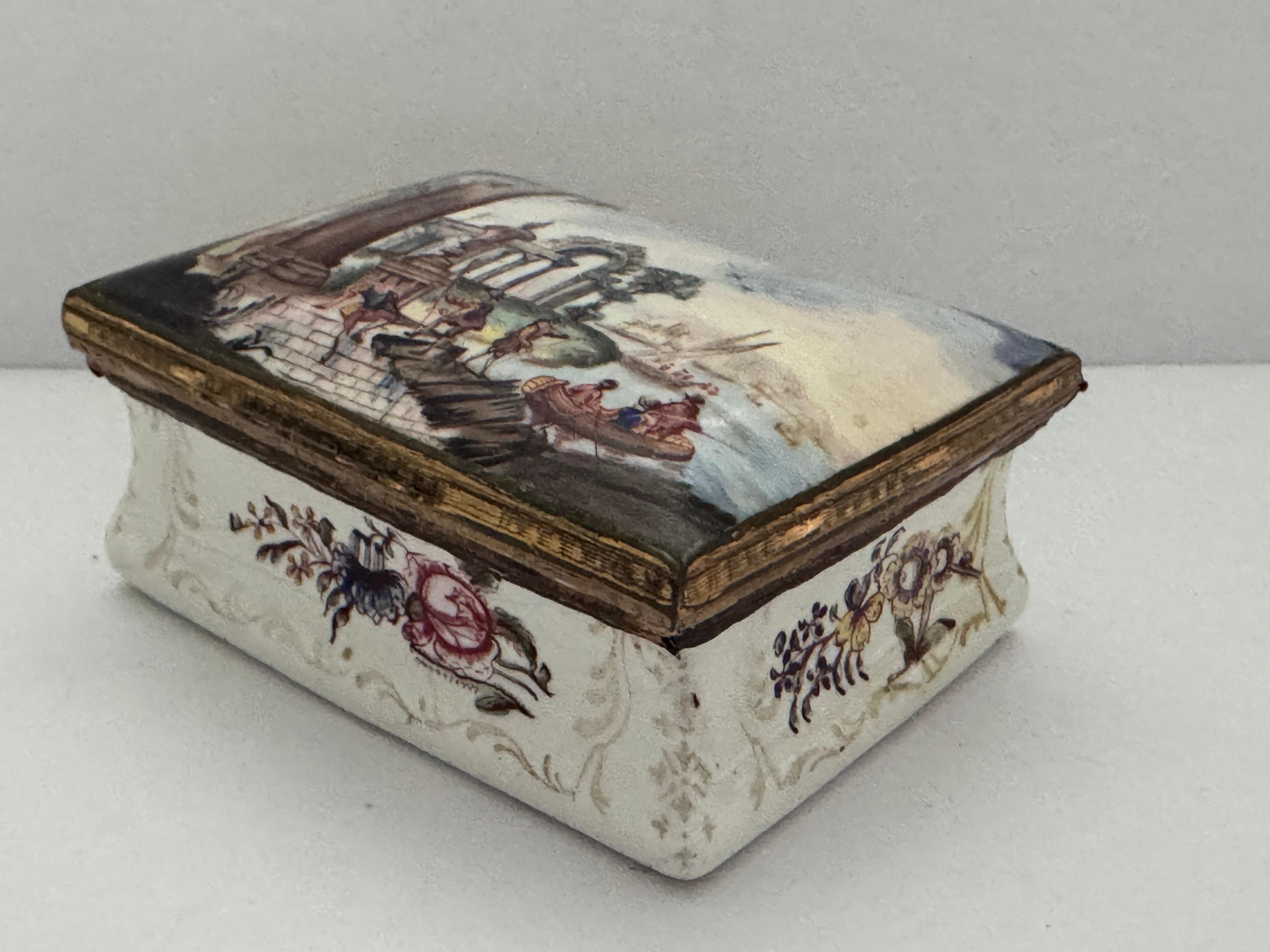Caja de rapé del siglo XVIII del sur de Staffordshire Rococó en venta