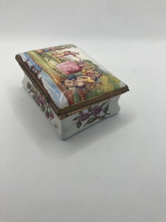 Caja de rapé del siglo XVIII del sur de Staffordshire - 'Músicos en el parque'