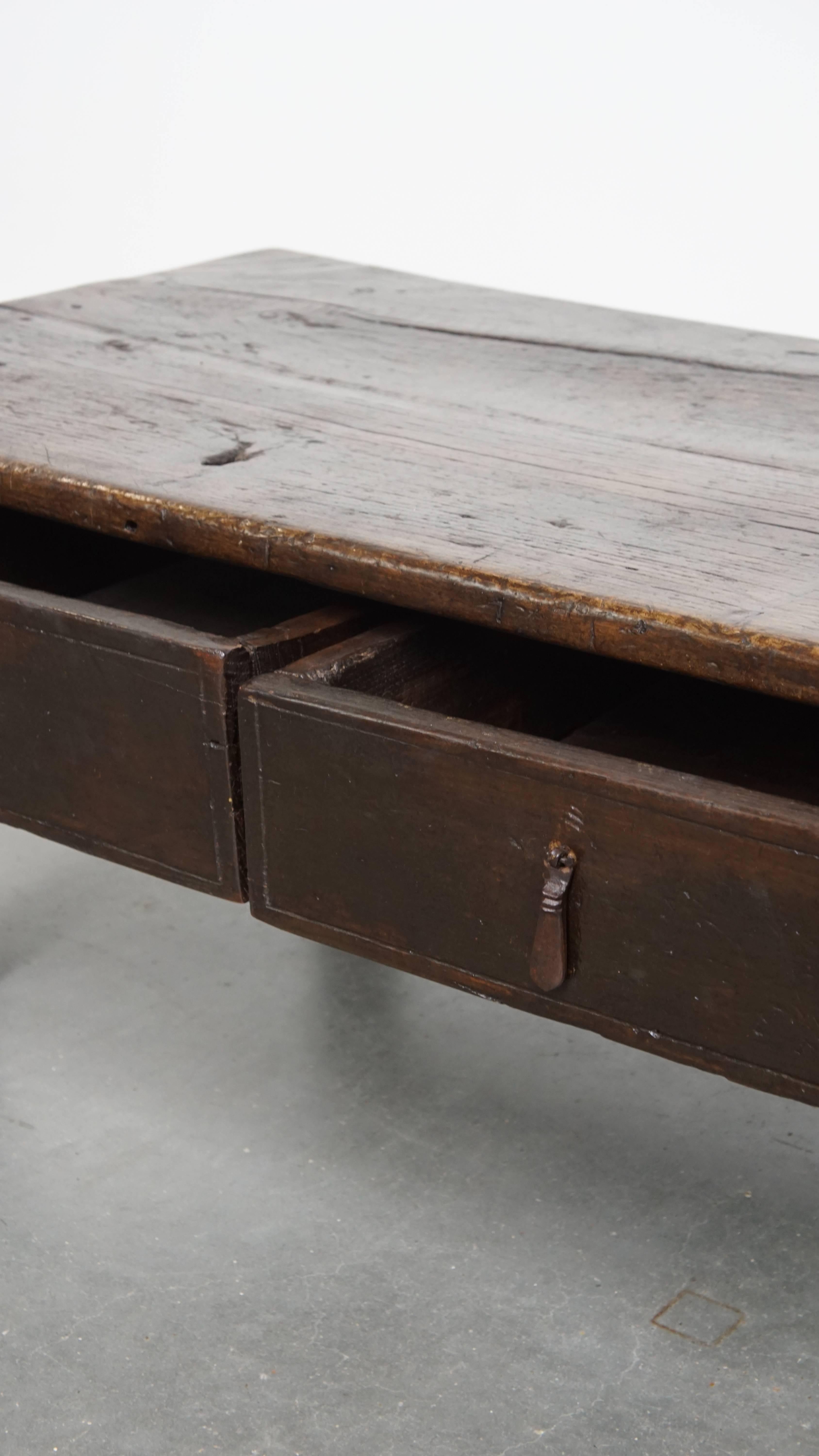Wood 18th-century Southern European antique farmhouse coffee table For Sale
