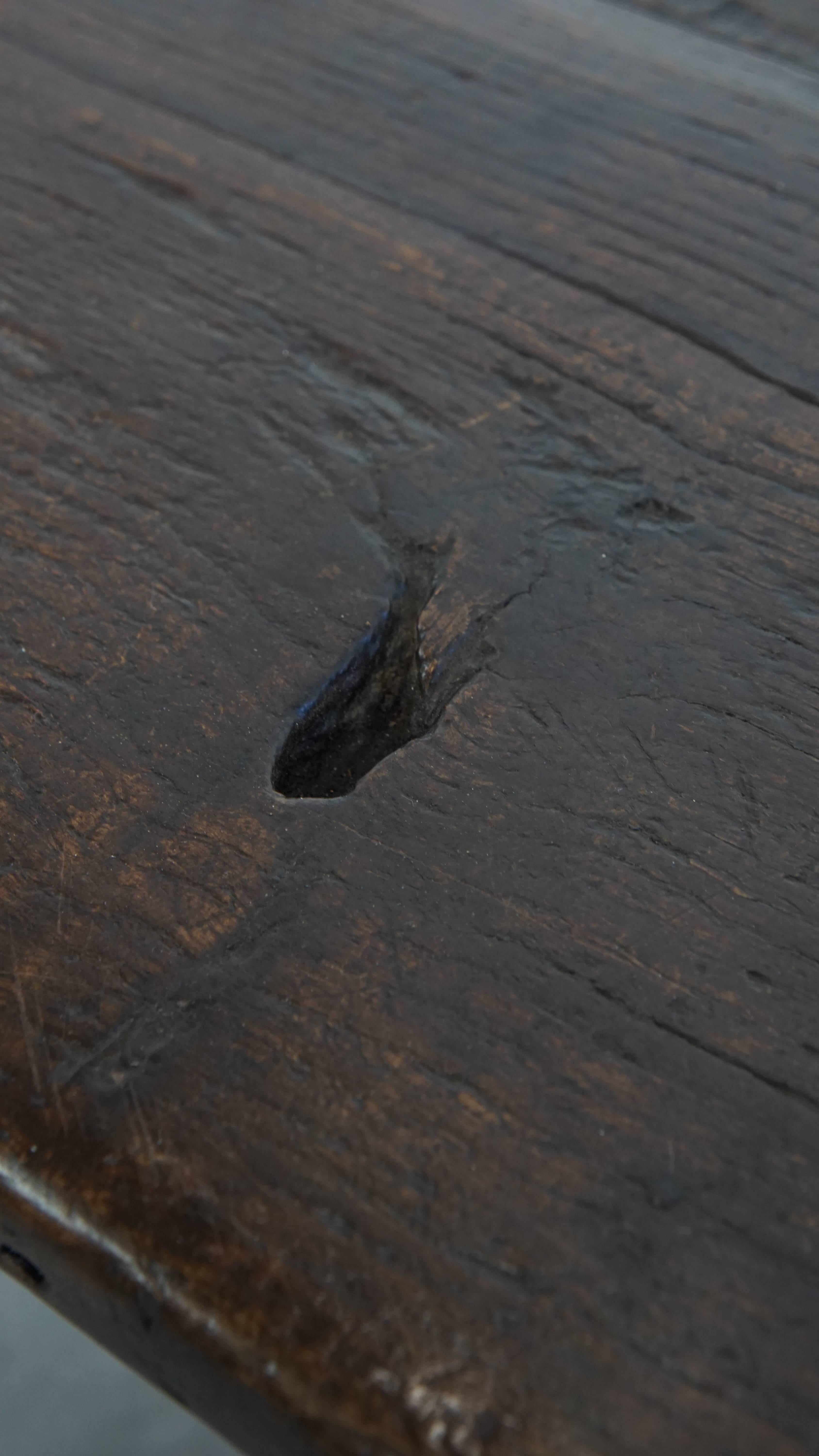 18th-century Southern European antique farmhouse coffee table For Sale 1