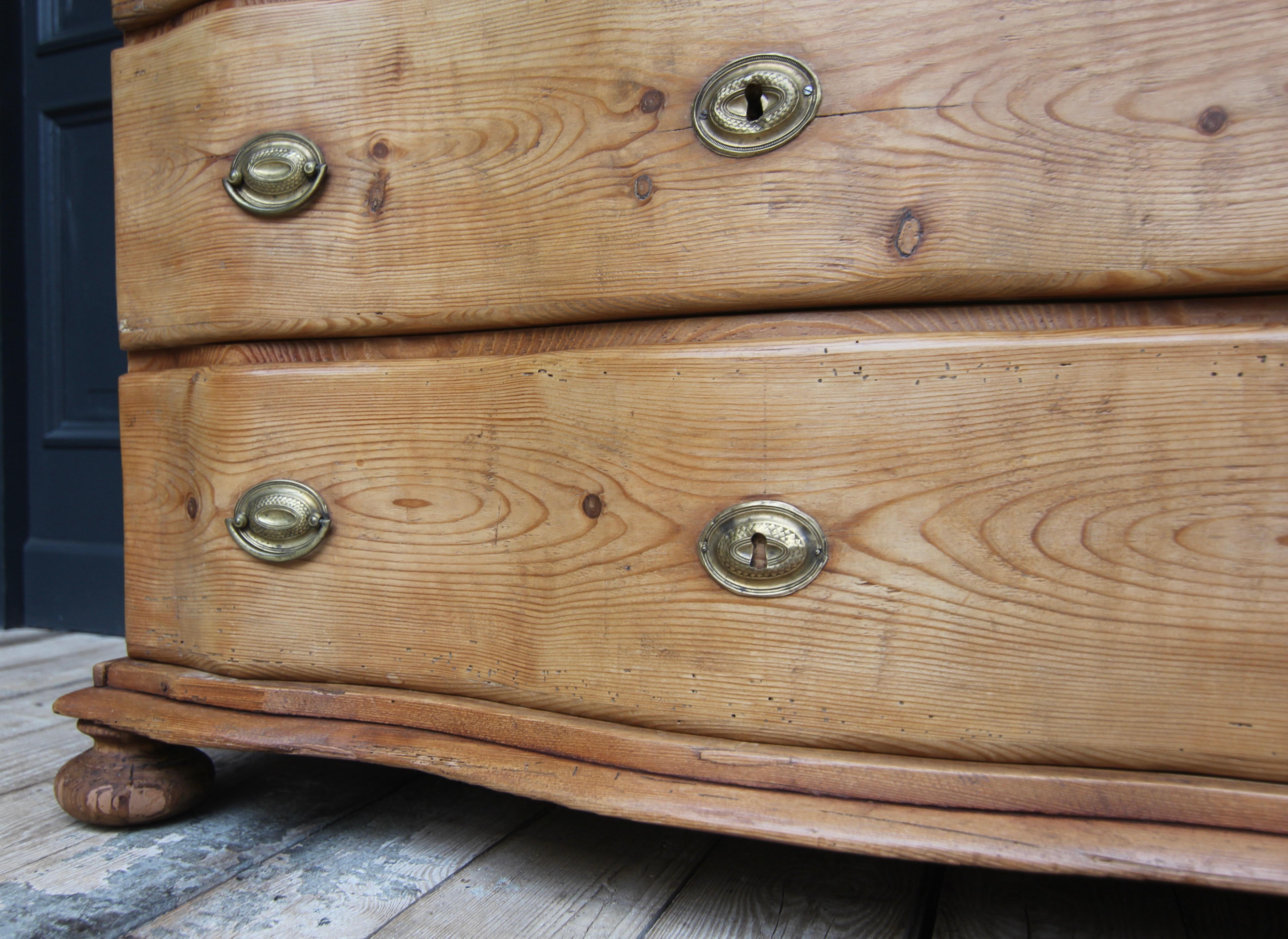 Commode baroque du sud de l'Allemagne du XVIIIe siècle en vente 8