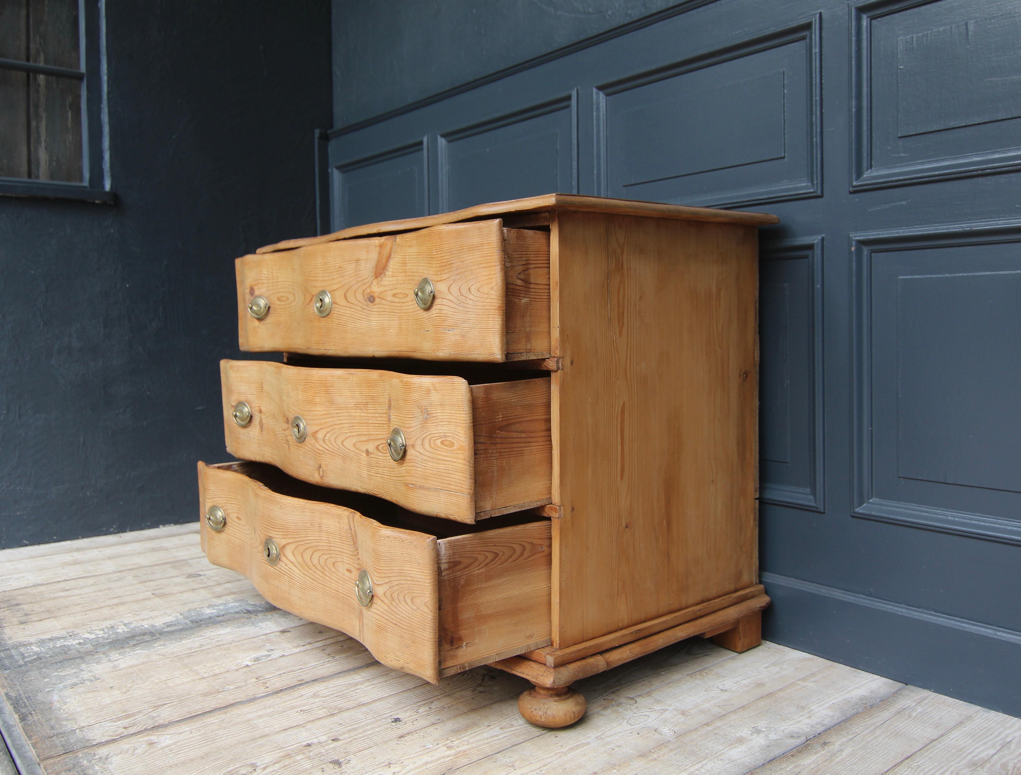Commode baroque du sud de l'Allemagne du XVIIIe siècle en vente 10