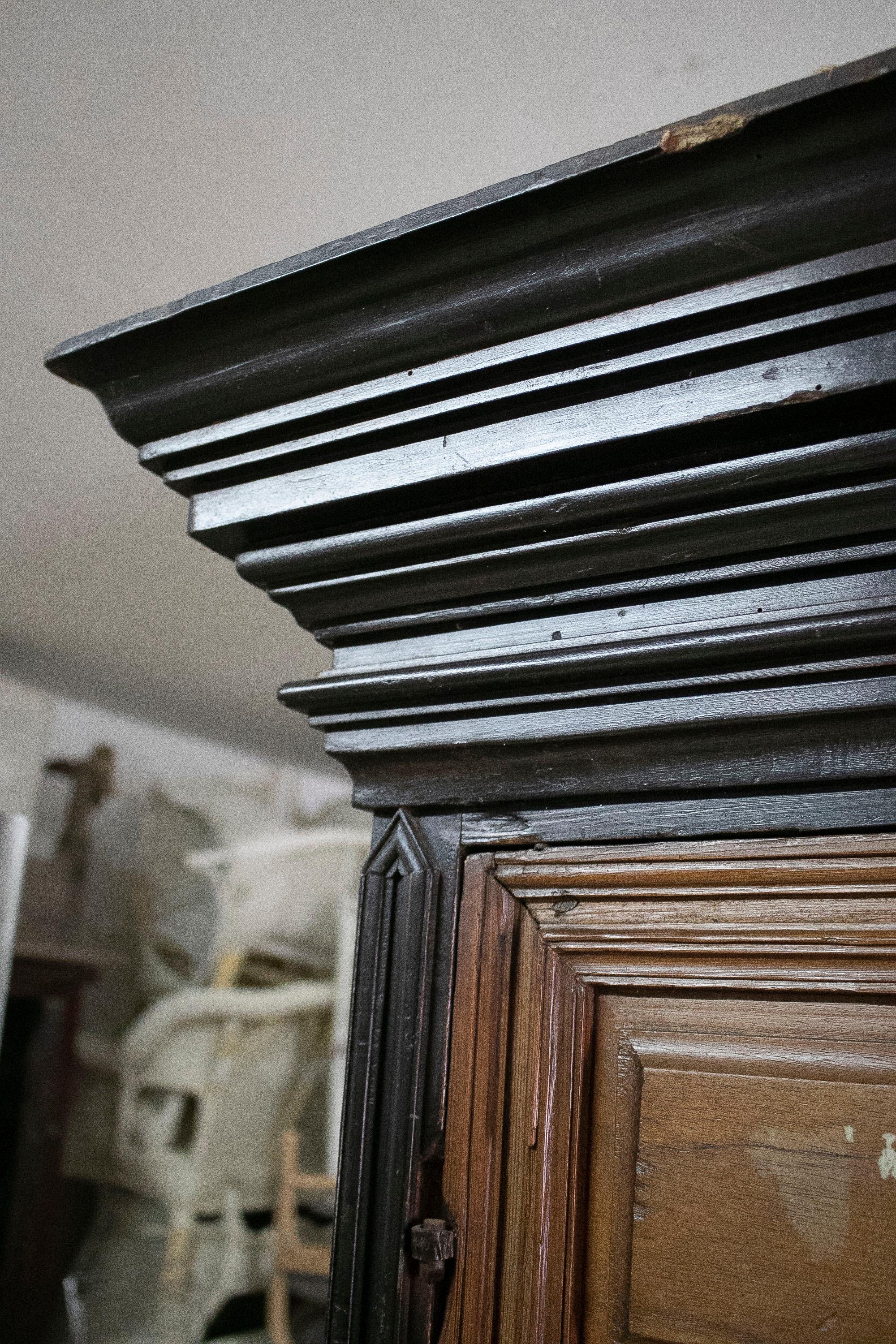 18th Century Spanish 2-Door Cupboard Cabinet w/ Raised Panels For Sale 5