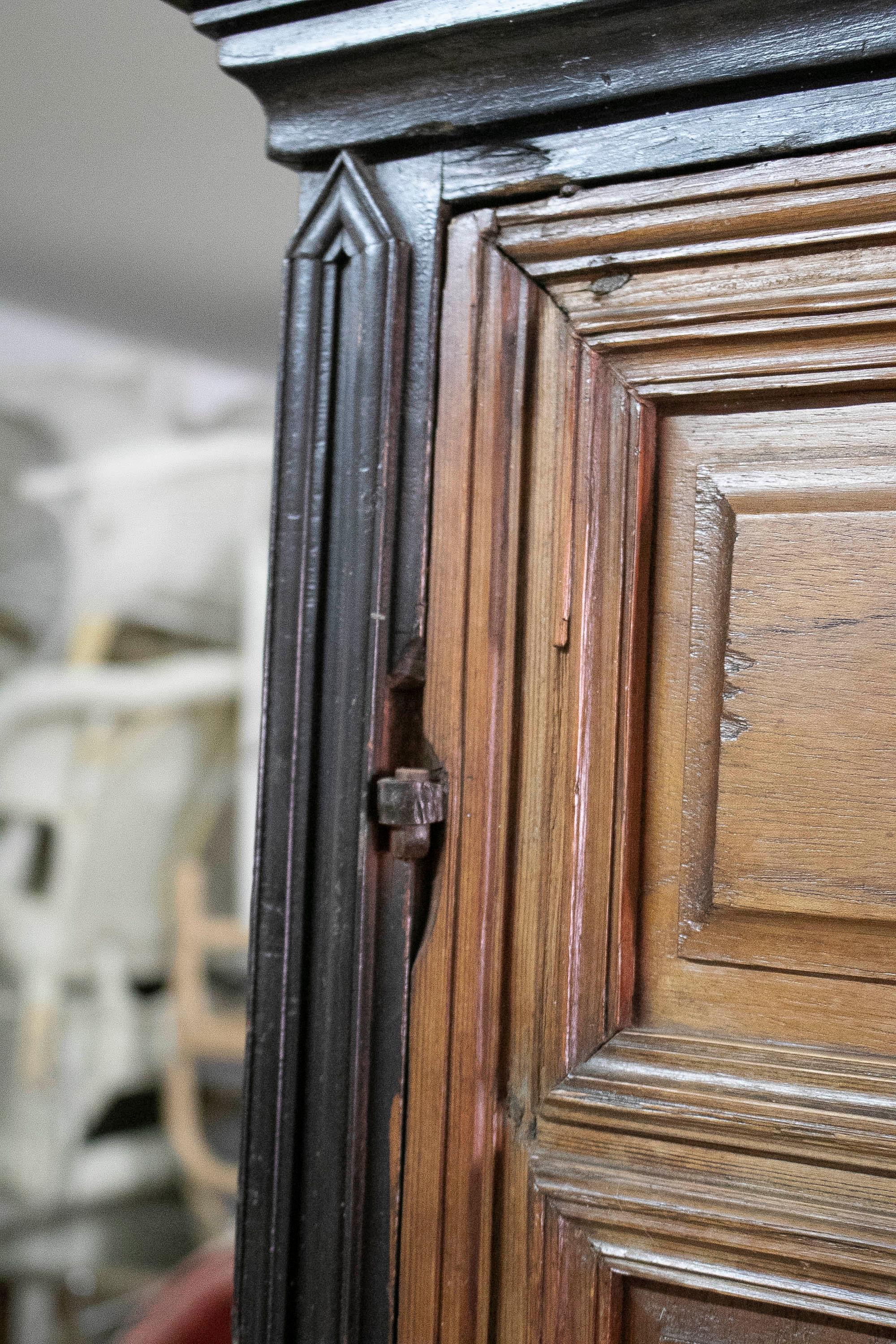 18th Century Spanish 2-Door Cupboard Cabinet w/ Raised Panels For Sale 6