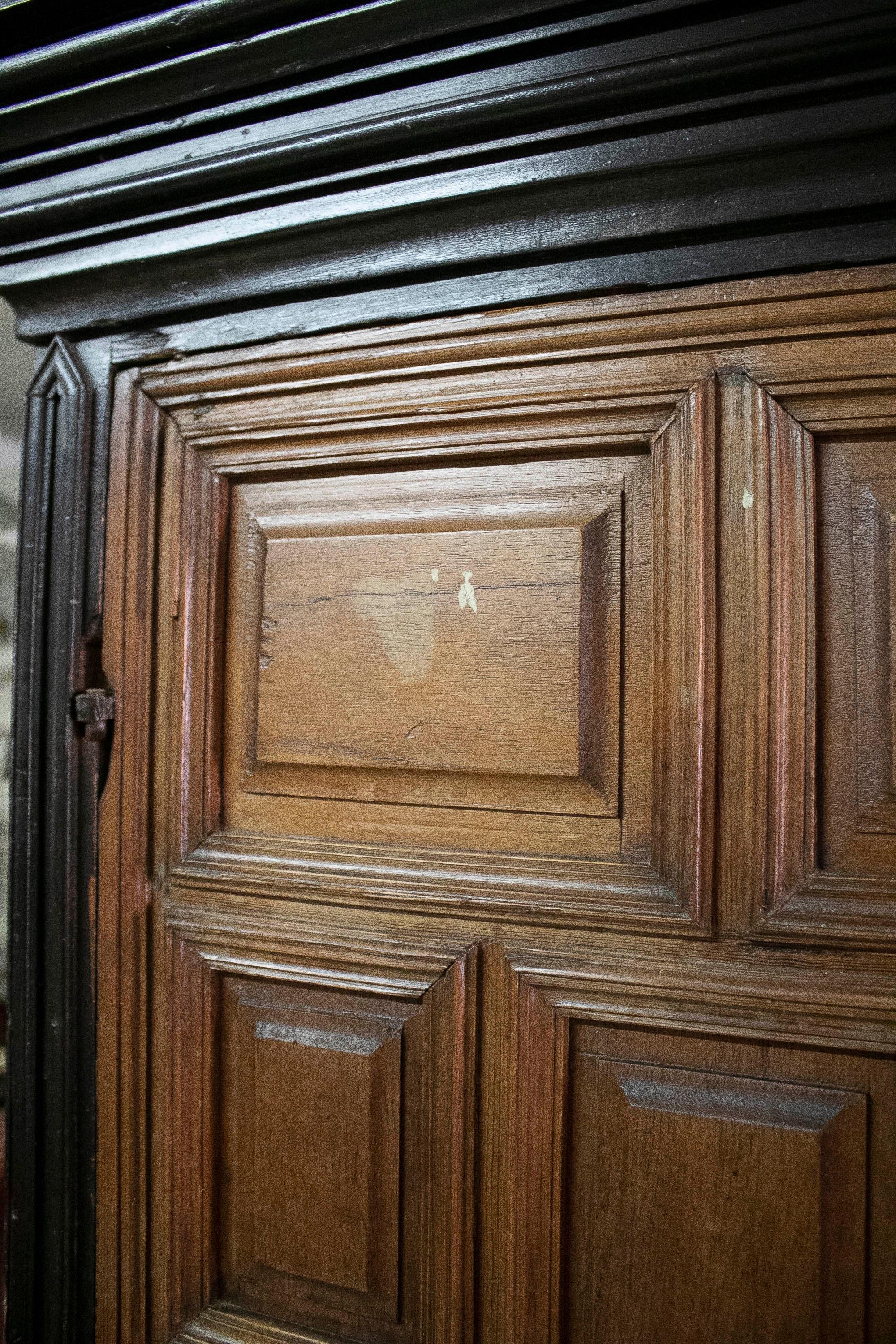 18th Century Spanish 2-Door Cupboard Cabinet w/ Raised Panels For Sale 7