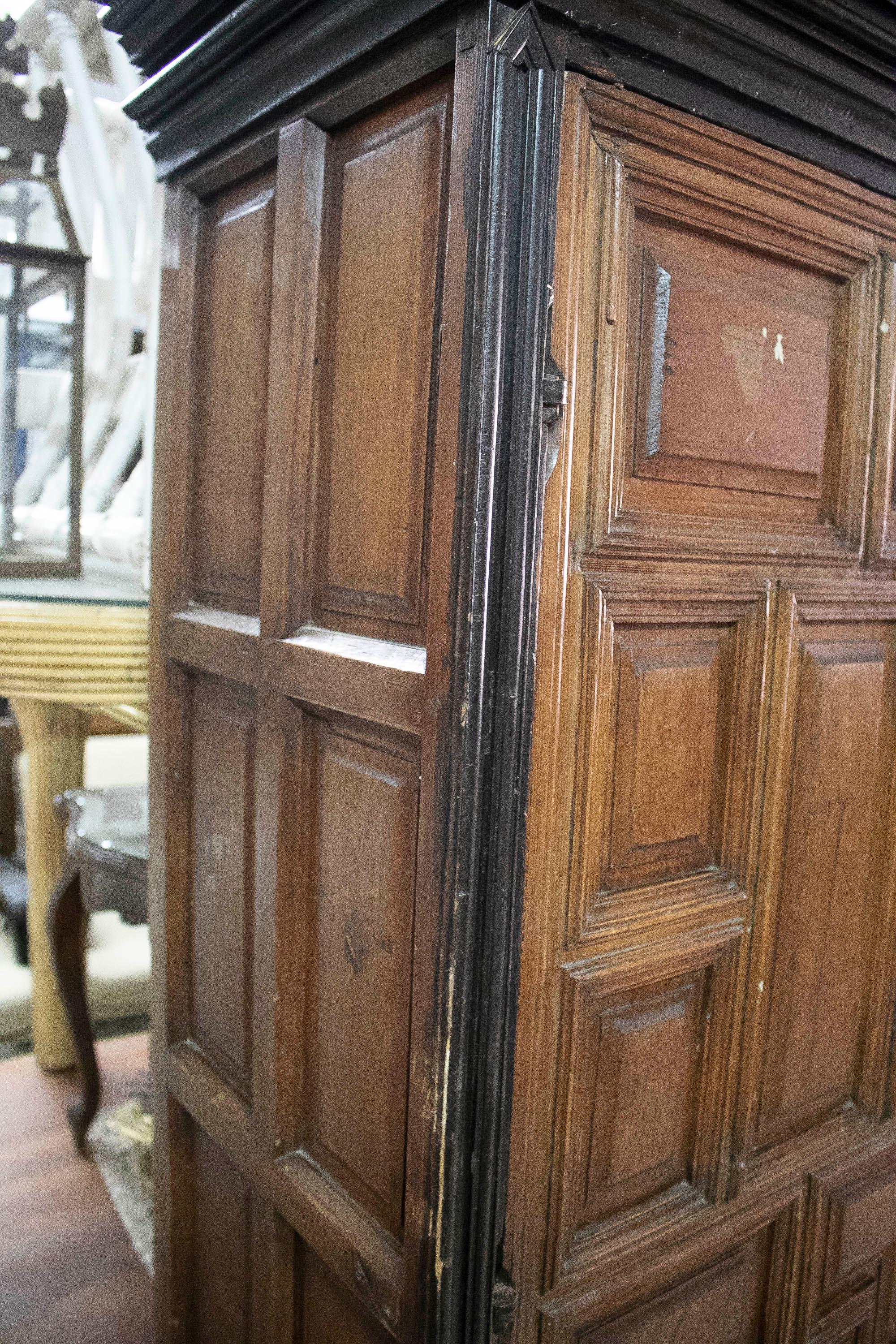 pantry cabinet in spanish