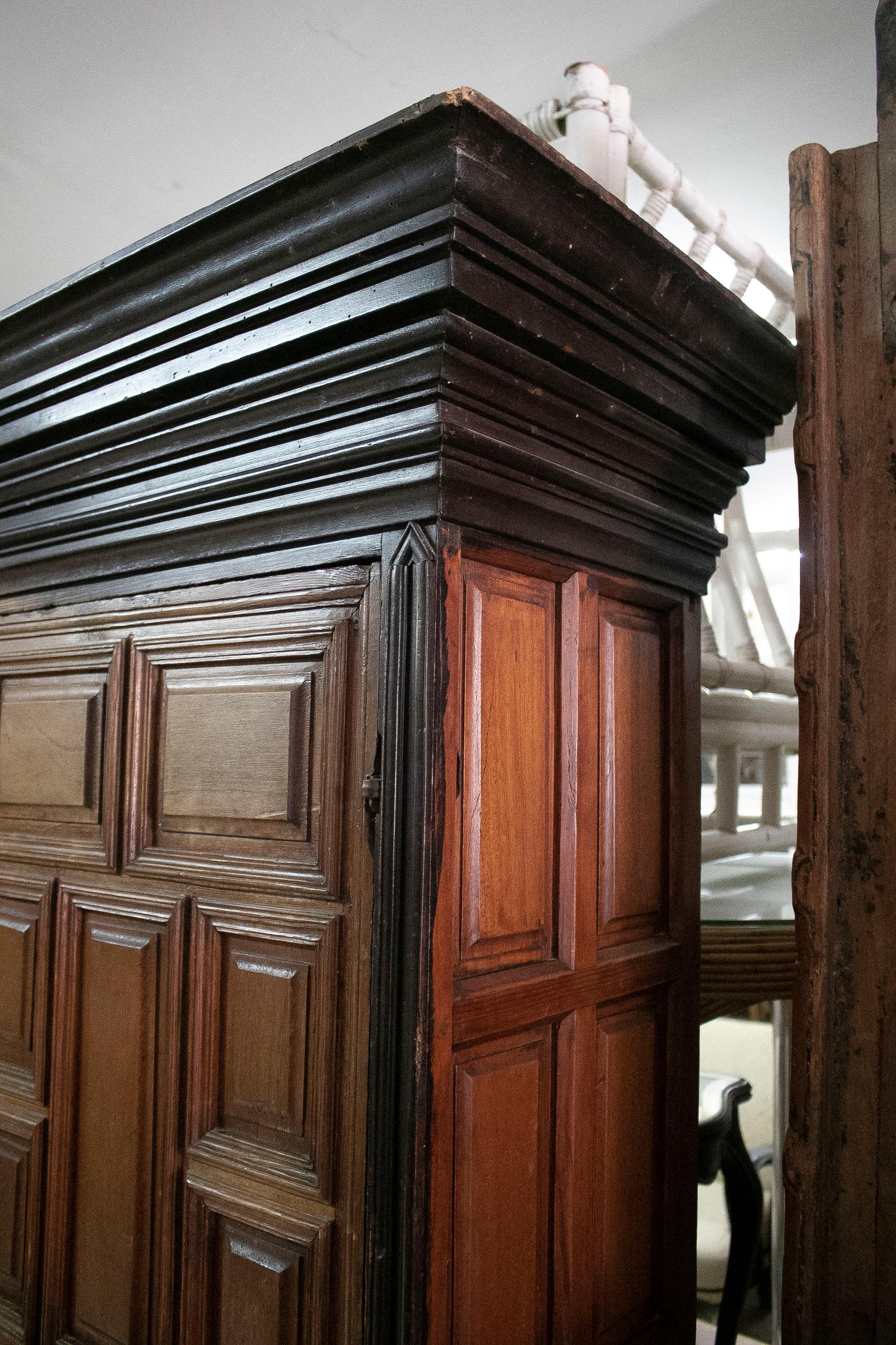 pantry cabinet in spanish