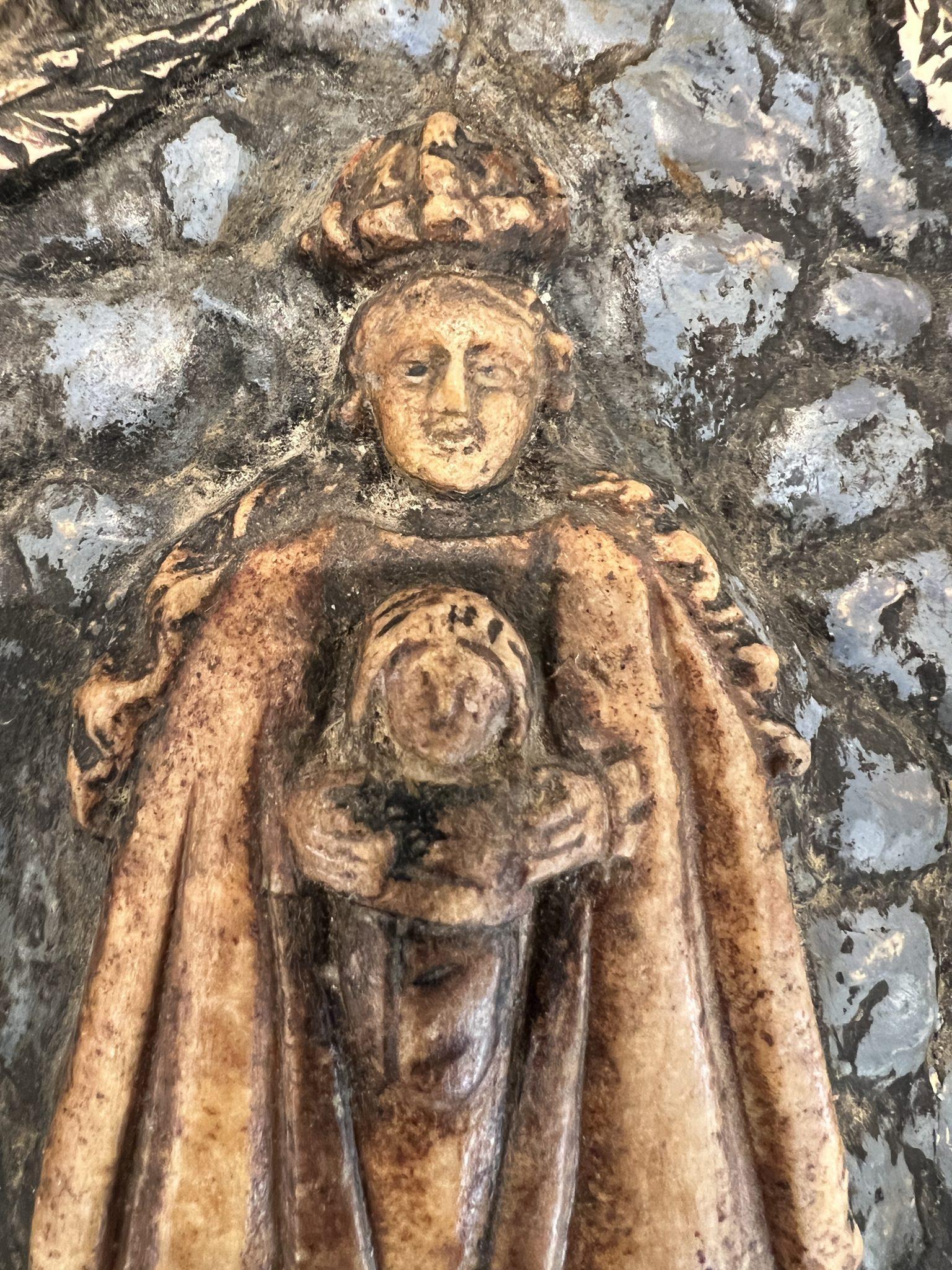 Arte spagnola del XVIII secolo - Gesù Bambino di Praga In condizioni deteriorate a New Orleans, LA