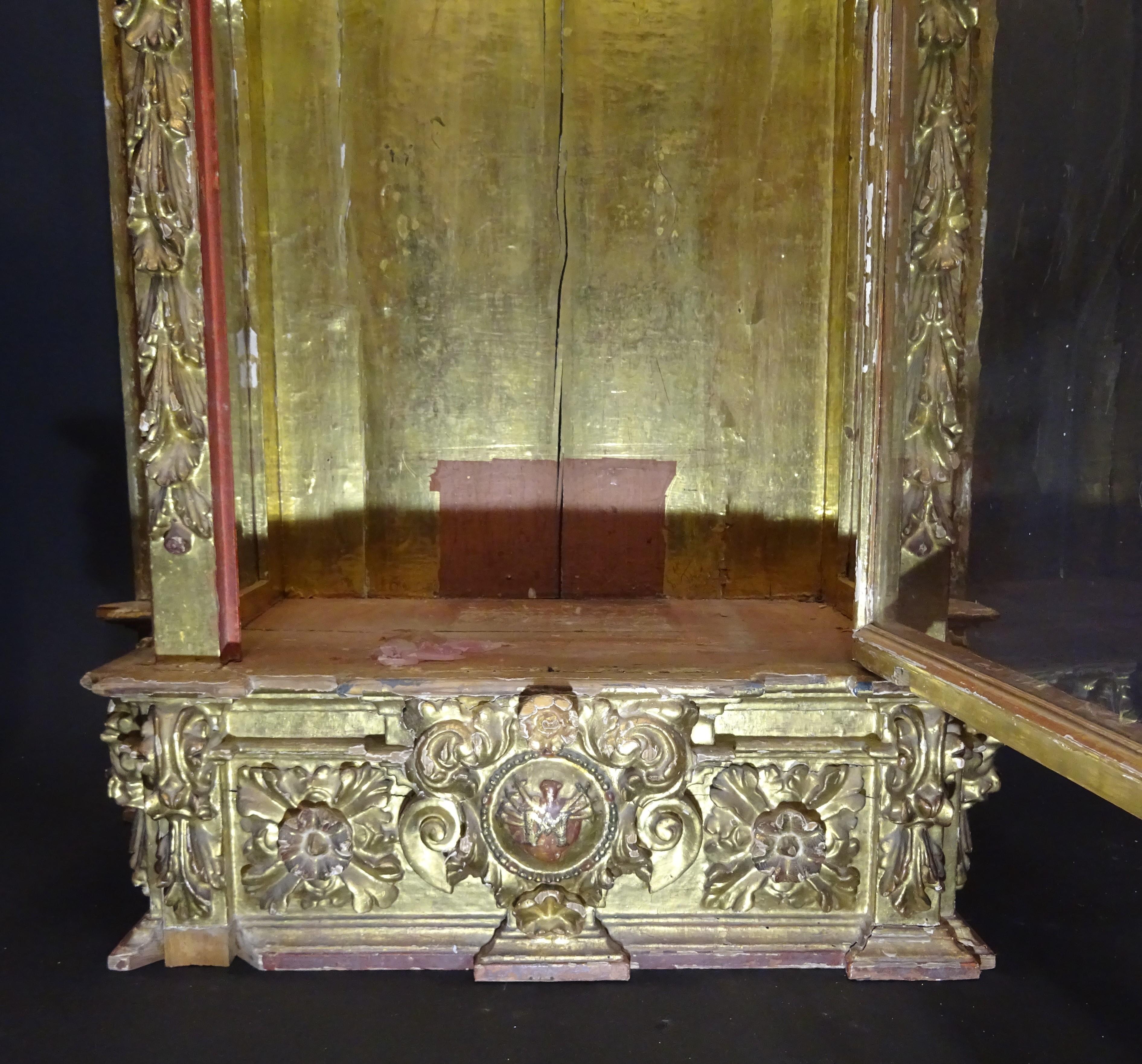 18thSpanish Baroque  Display Carved Gilded Wood and Blown Glass  4