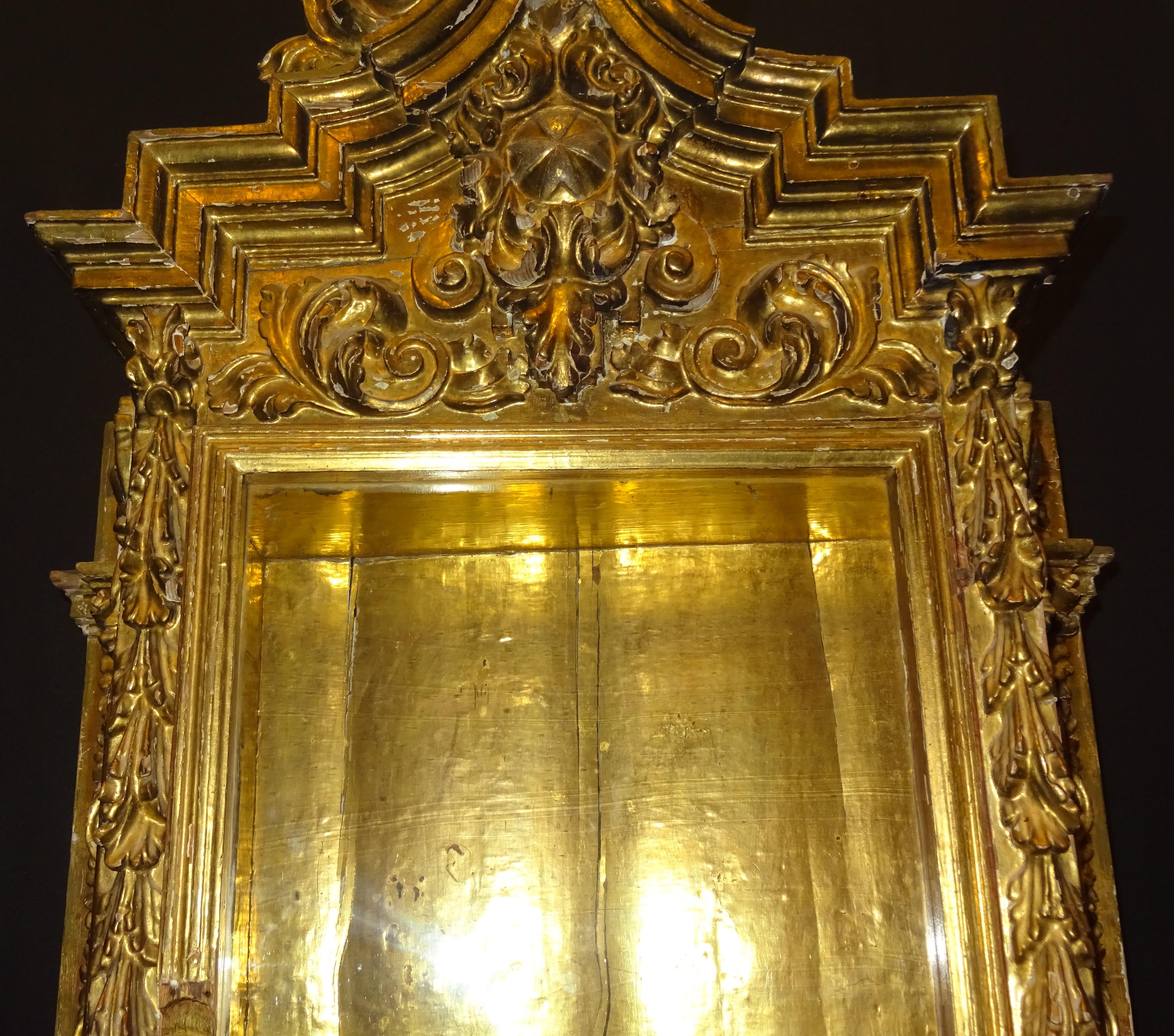 18thSpanish Baroque  Display Carved Gilded Wood and Blown Glass  6