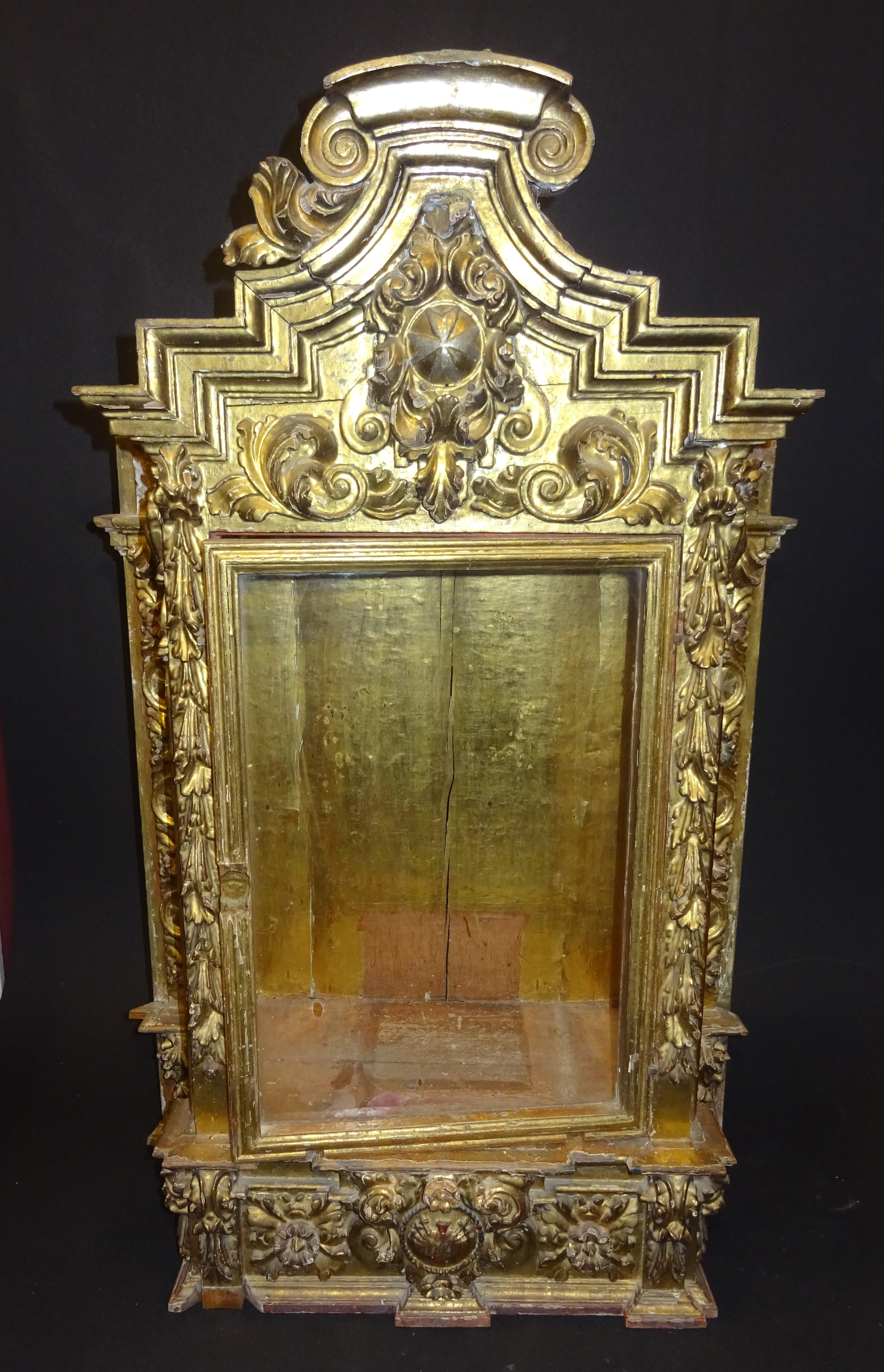 18thSpanish Baroque  Display Carved Gilded Wood and Blown Glass  12