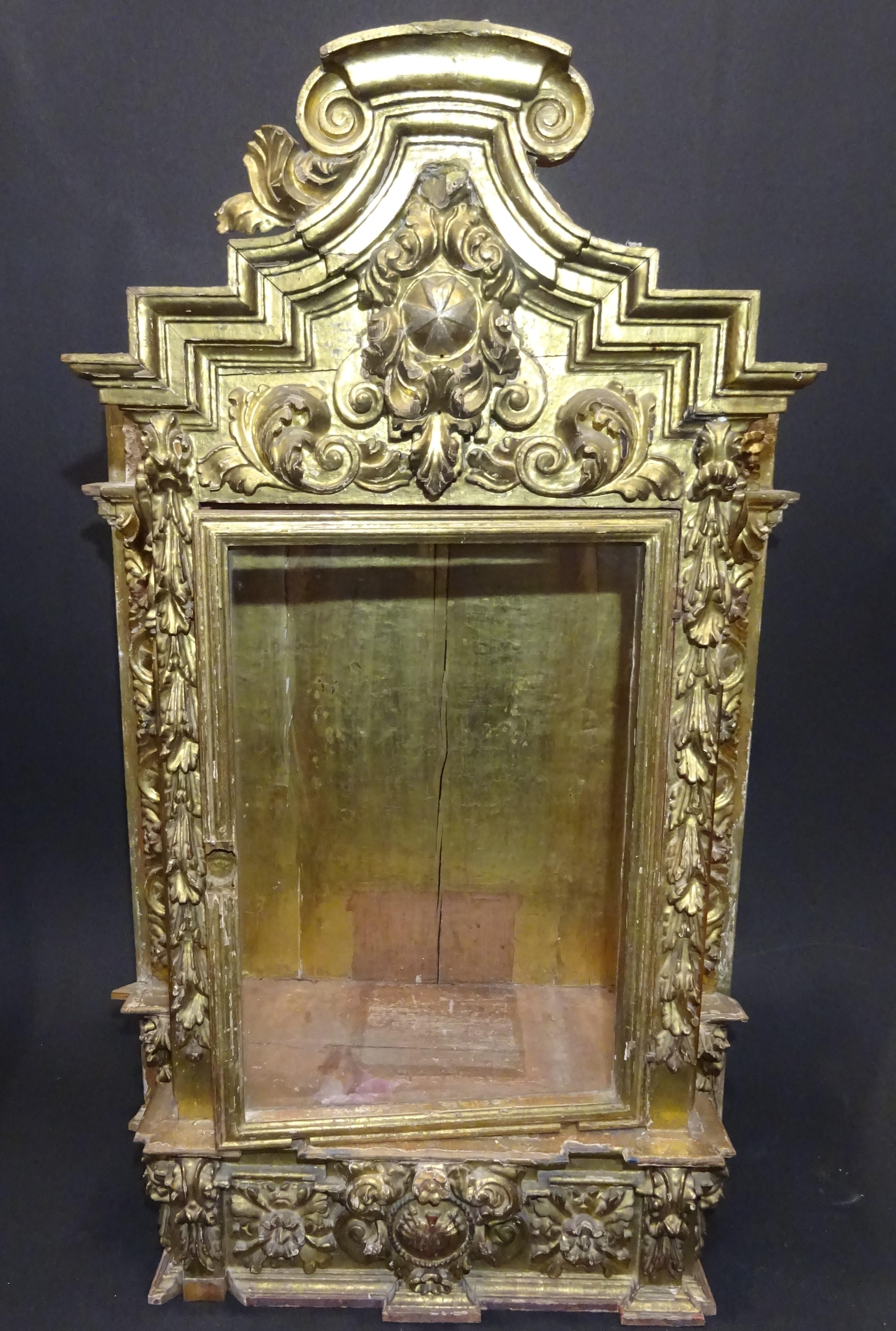 Hand-Crafted 18thSpanish Baroque  Display Carved Gilded Wood and Blown Glass 