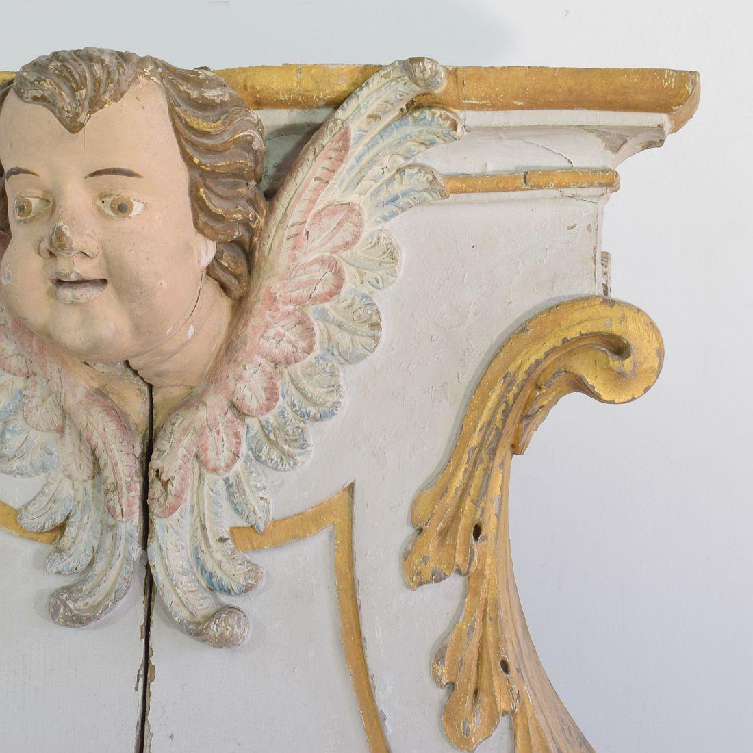 18th Century Spanish Baroque Carved Giltwood Altar Ornament with Angel Head For Sale 7