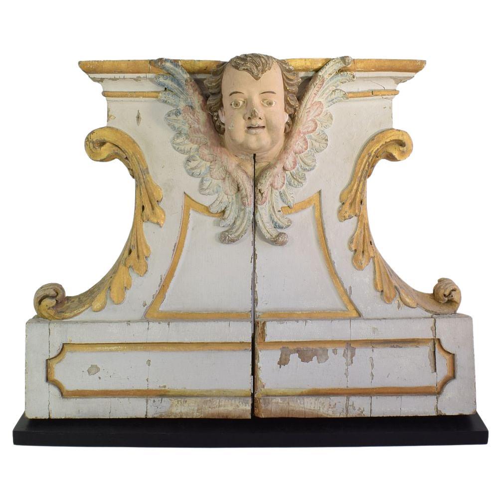 Ornement d'autel baroque espagnol du 18ème siècle en bois doré sculpté avec tête d'ange