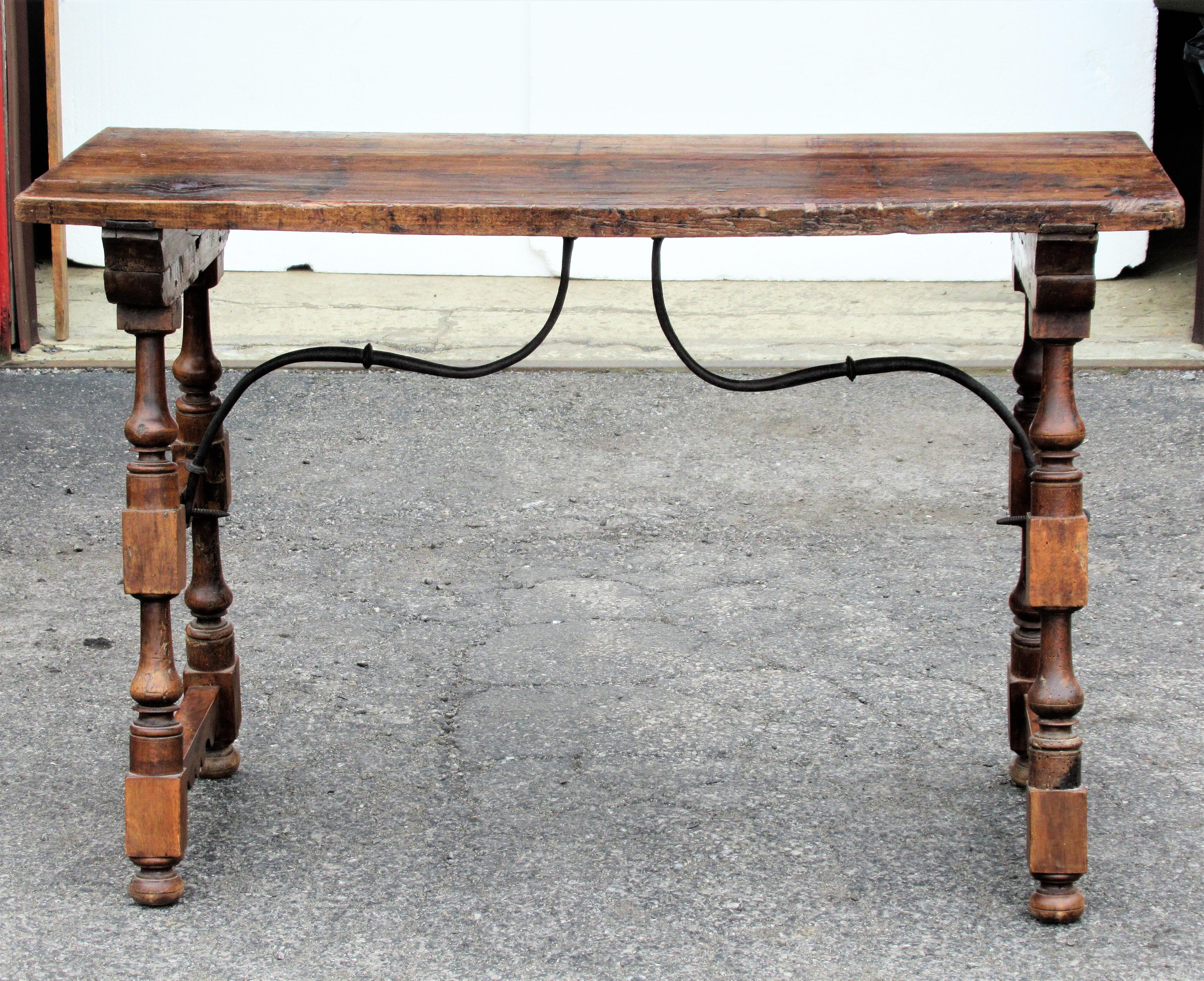 Early Antique Spanish Baroque Walnut Table 5
