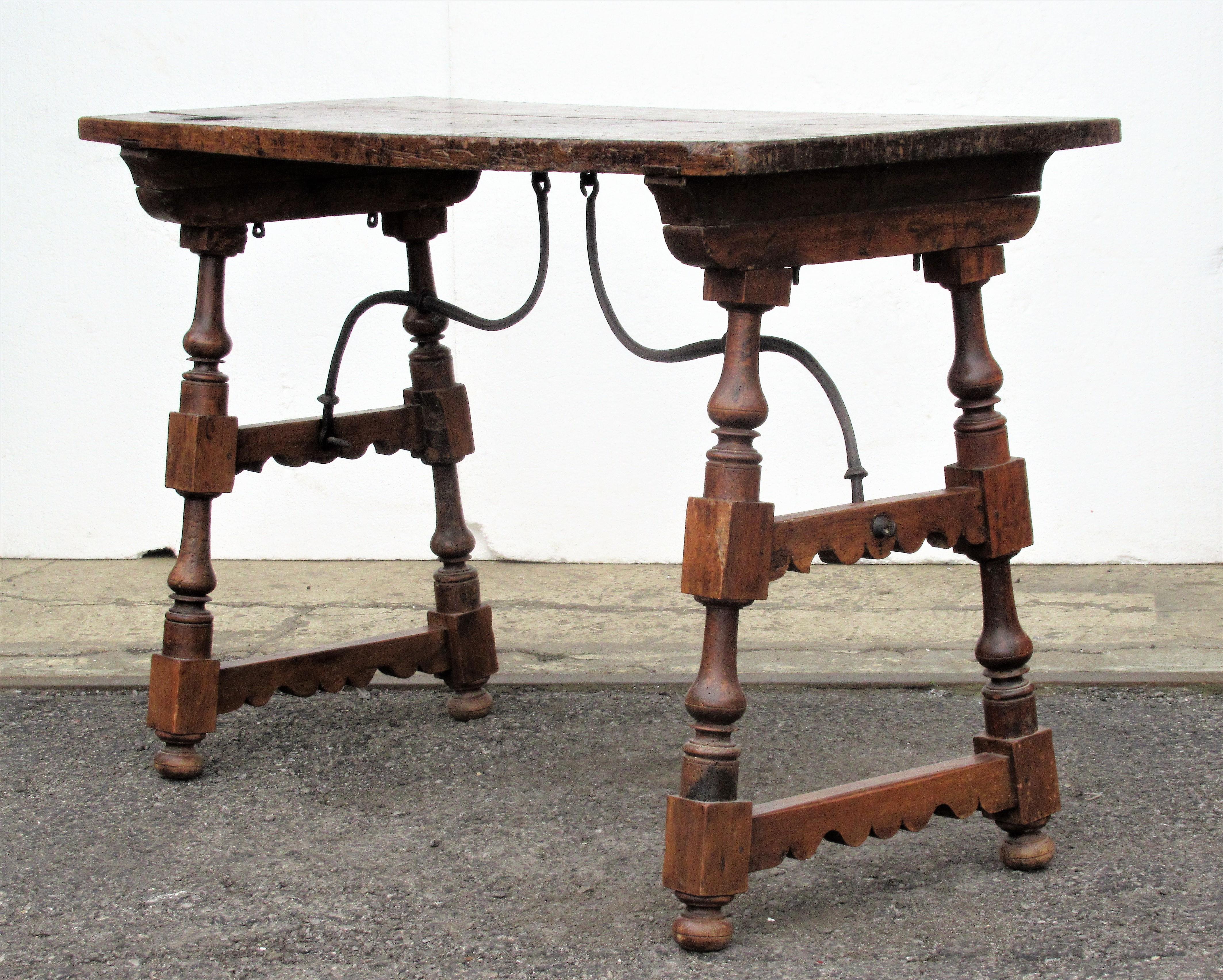 Early Antique Spanish Baroque Walnut Table 6