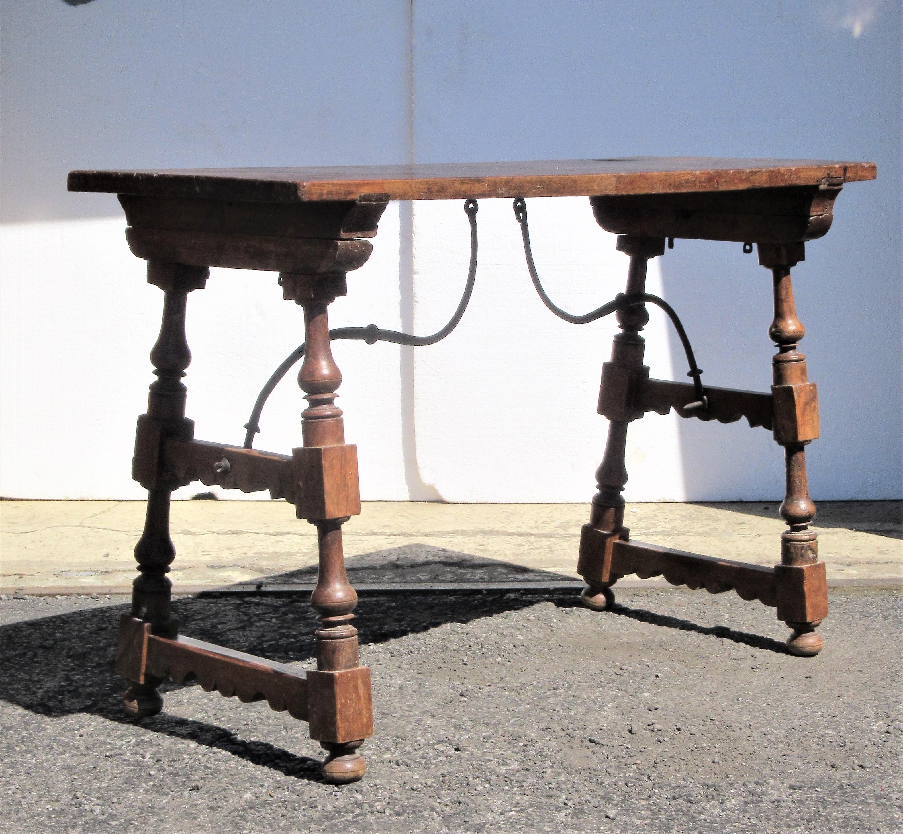 Early Antique Spanish Baroque Walnut Table 14