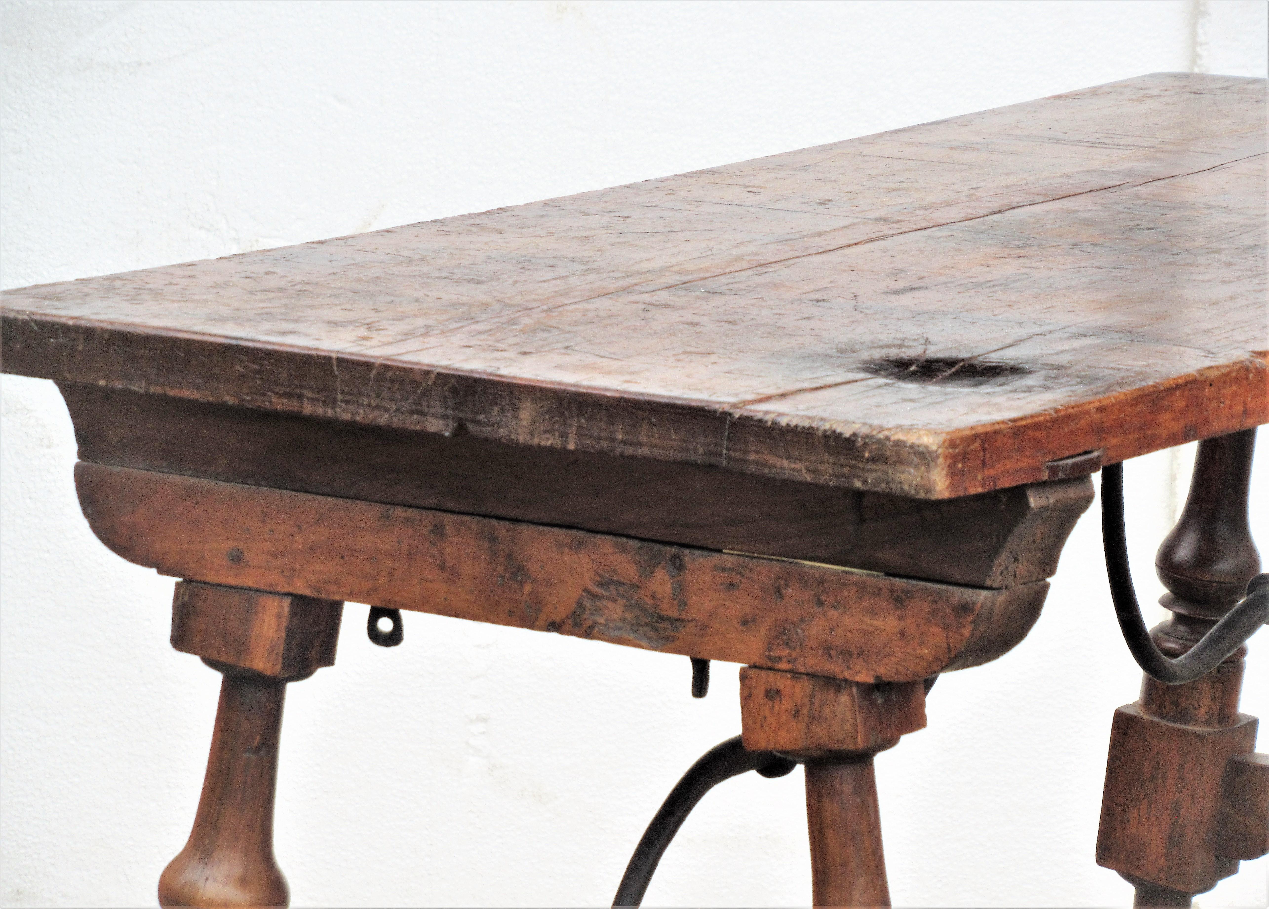 Early Antique Spanish Baroque Walnut Table 1