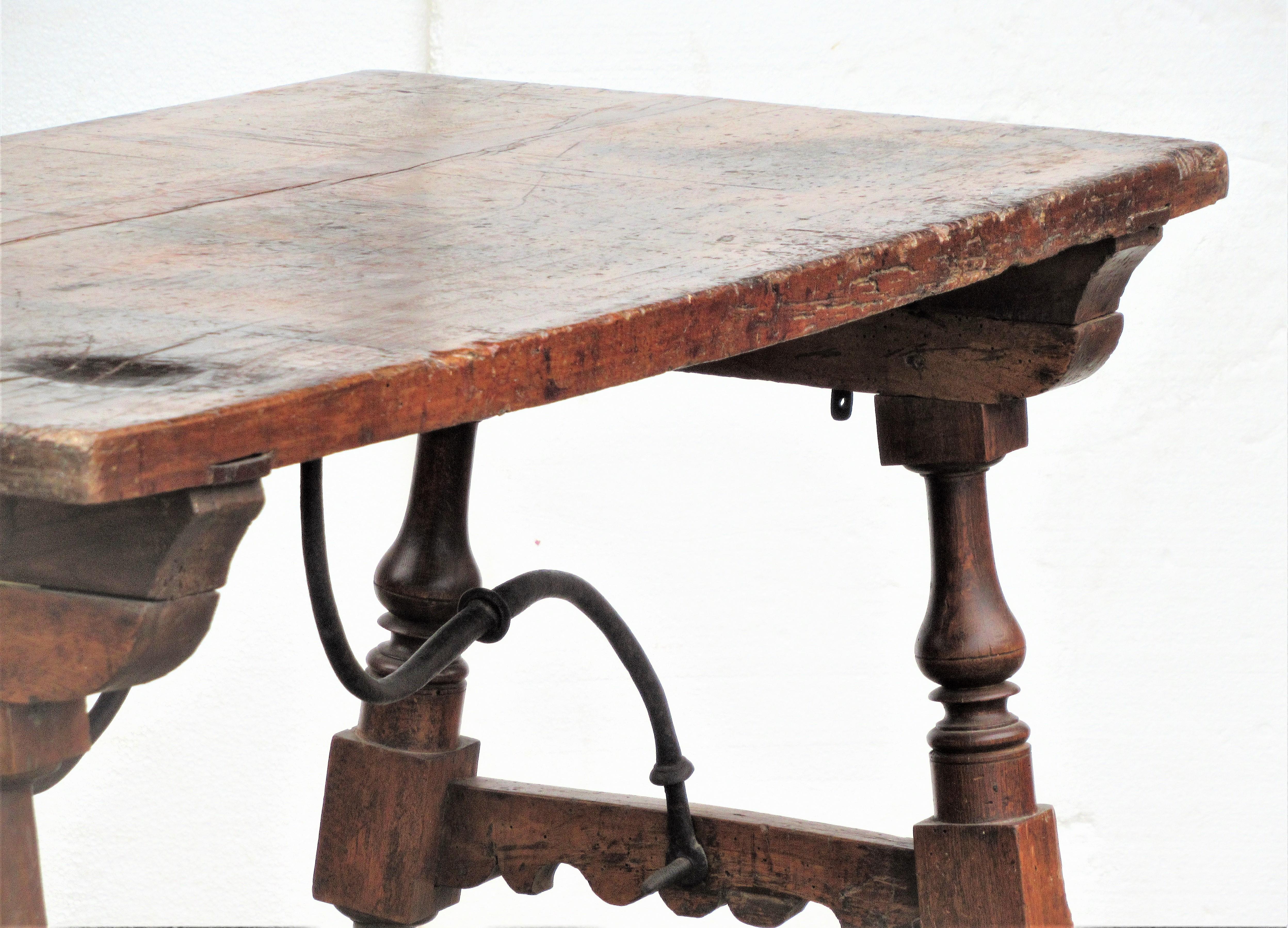 Early Antique Spanish Baroque Walnut Table 2