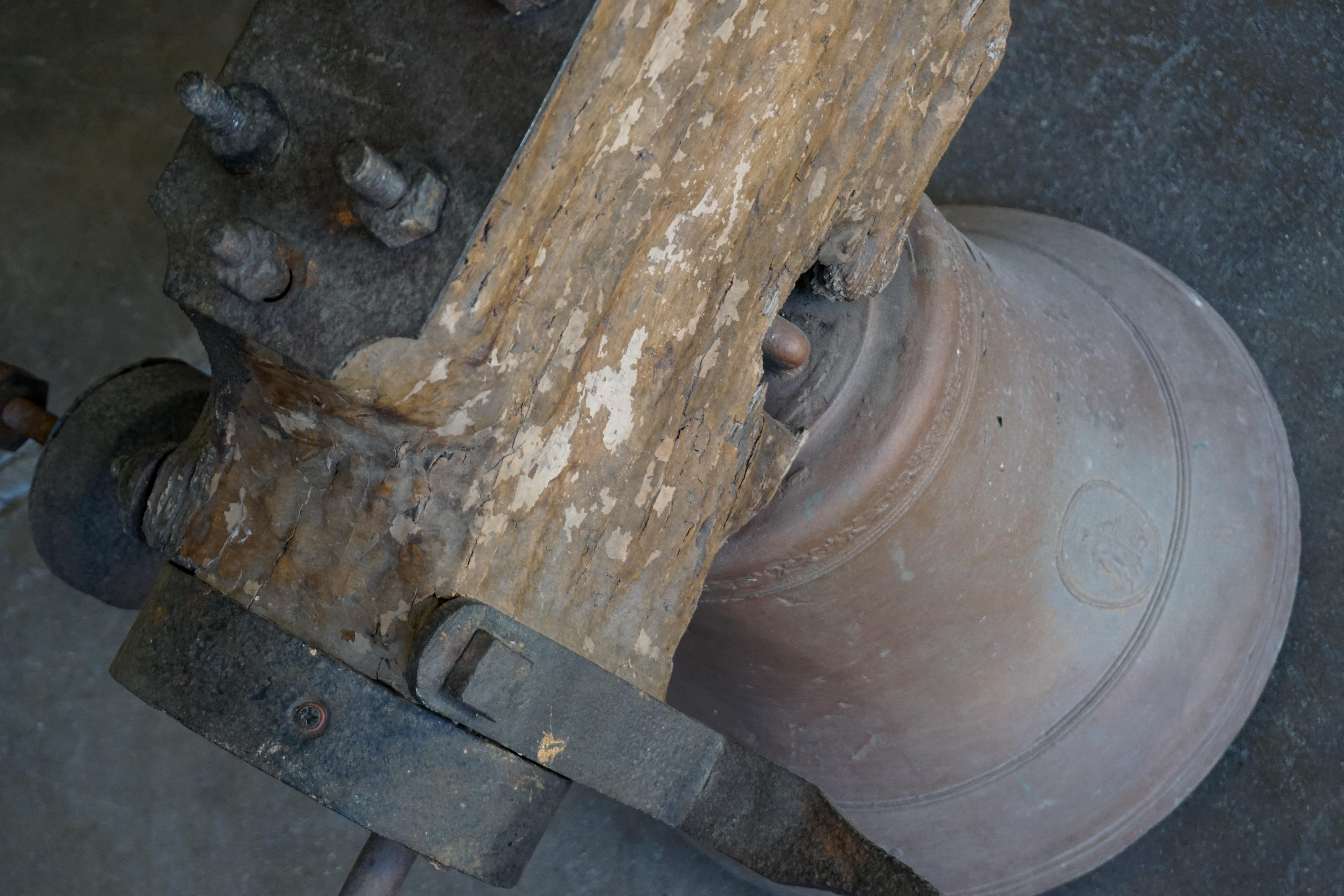 18th Century Spanish Bell In Good Condition In Dallas, TX