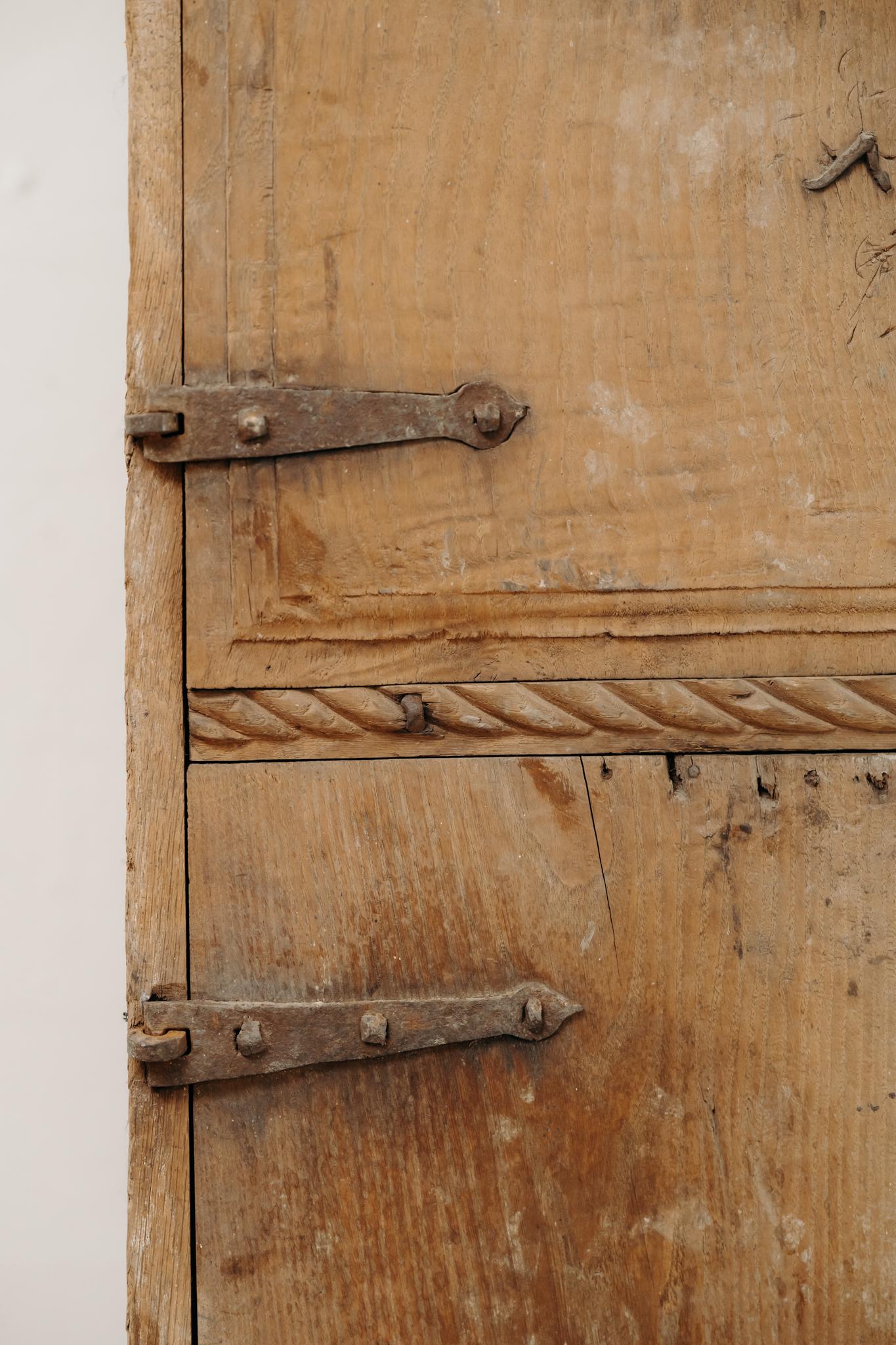 Armoire espagnole du 18e siècle en vente 5
