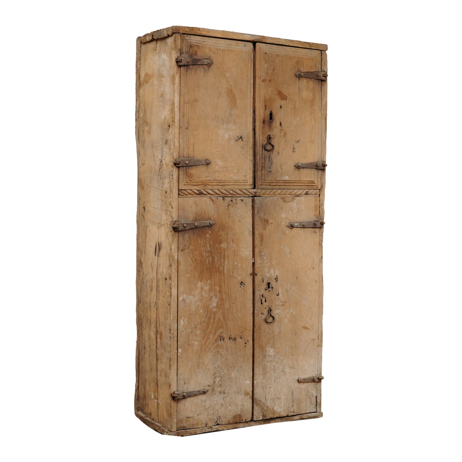 Armoire espagnole du 18e siècle
