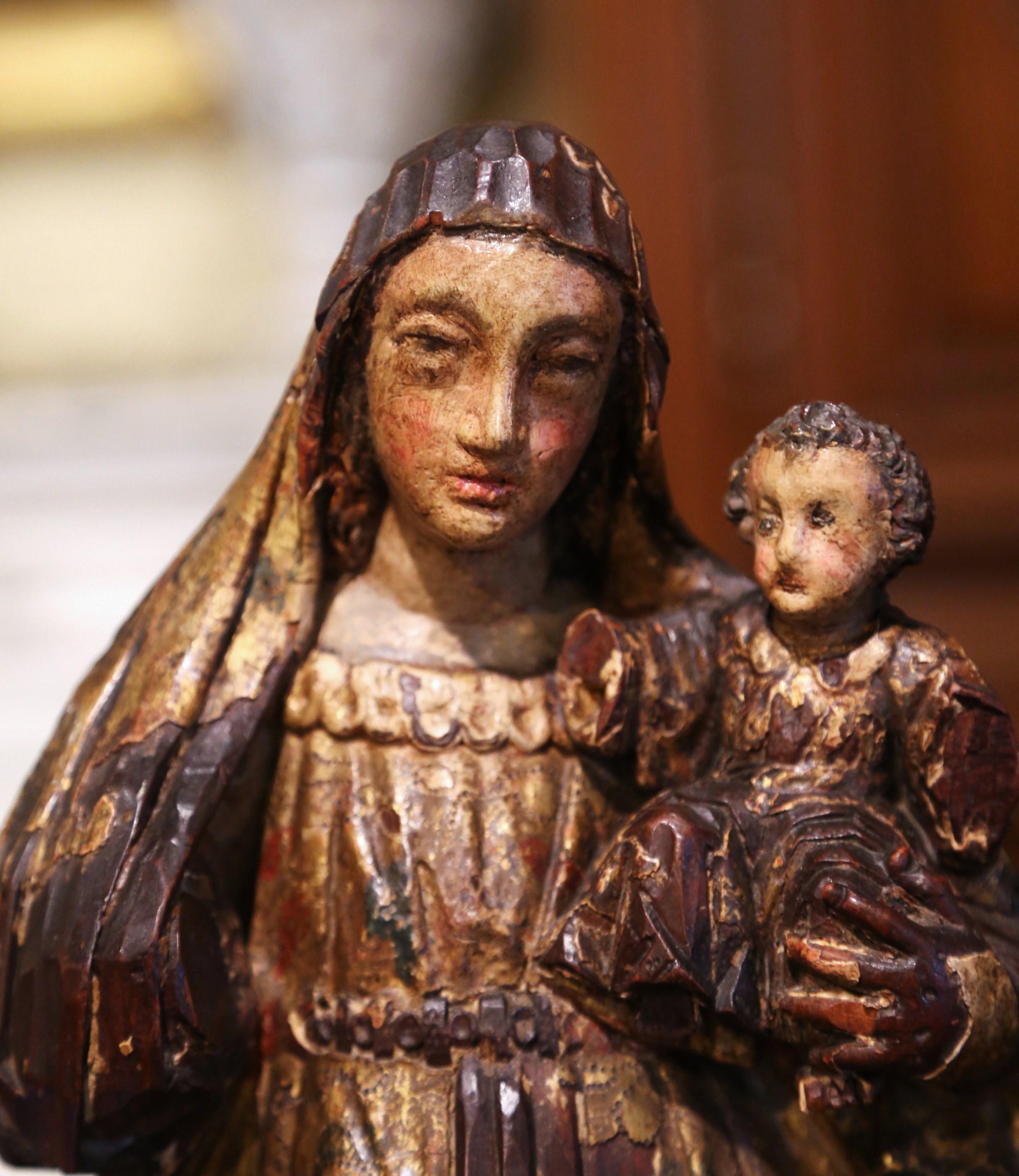 18th Century Spanish Carved Giltwood and Polychrome Statue of Madonna and Child In Excellent Condition In Dallas, TX