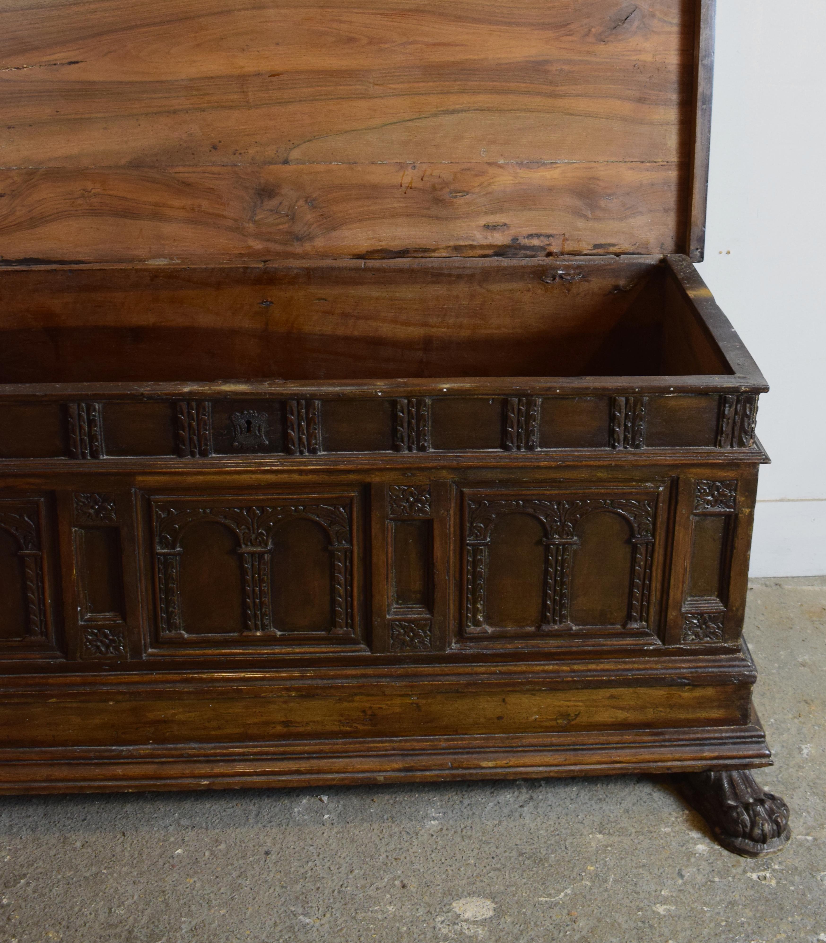 18th Century Spanish Carved Walnut Coffer For Sale 5
