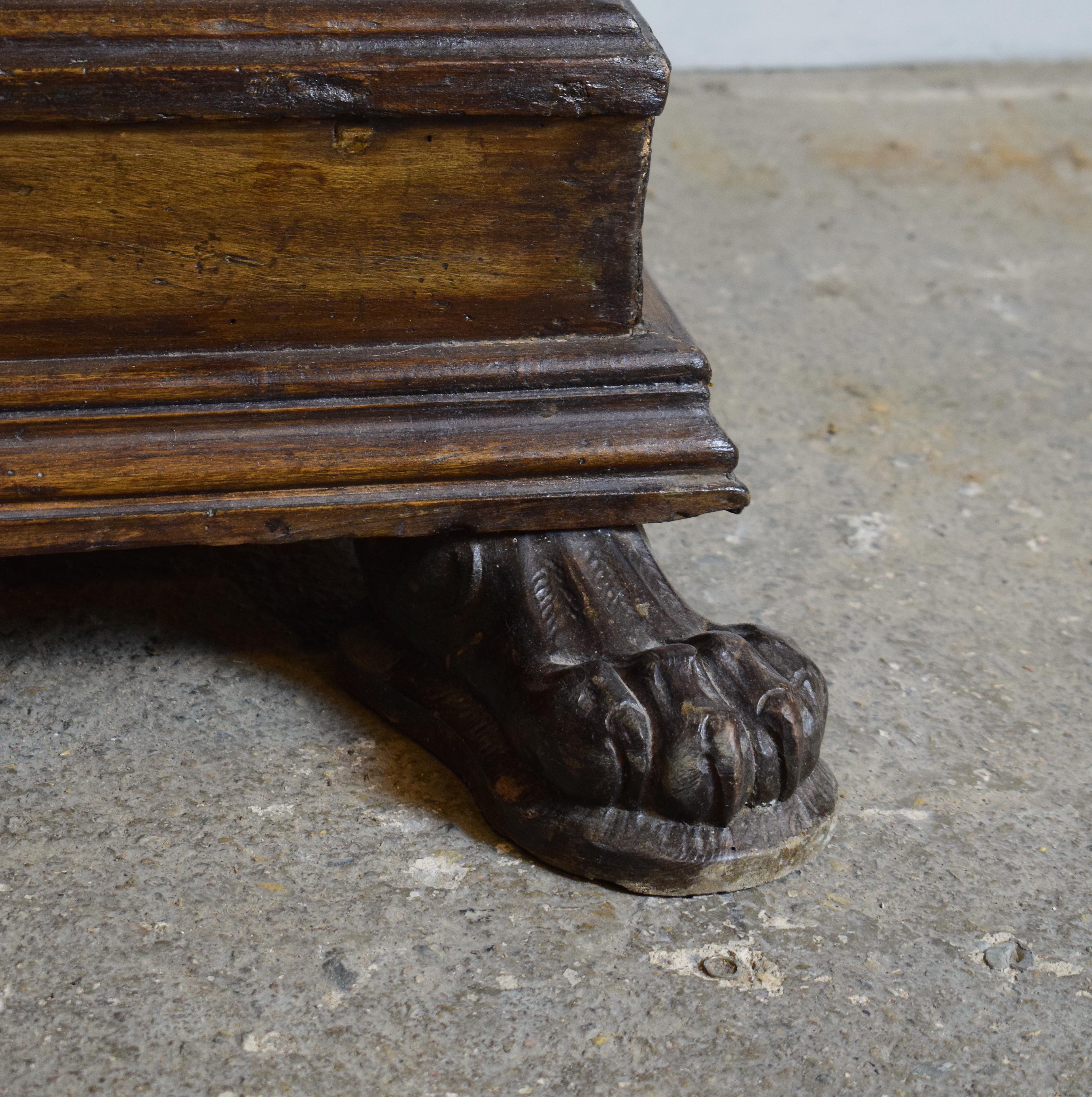 18th Century Spanish Carved Walnut Coffer For Sale 3